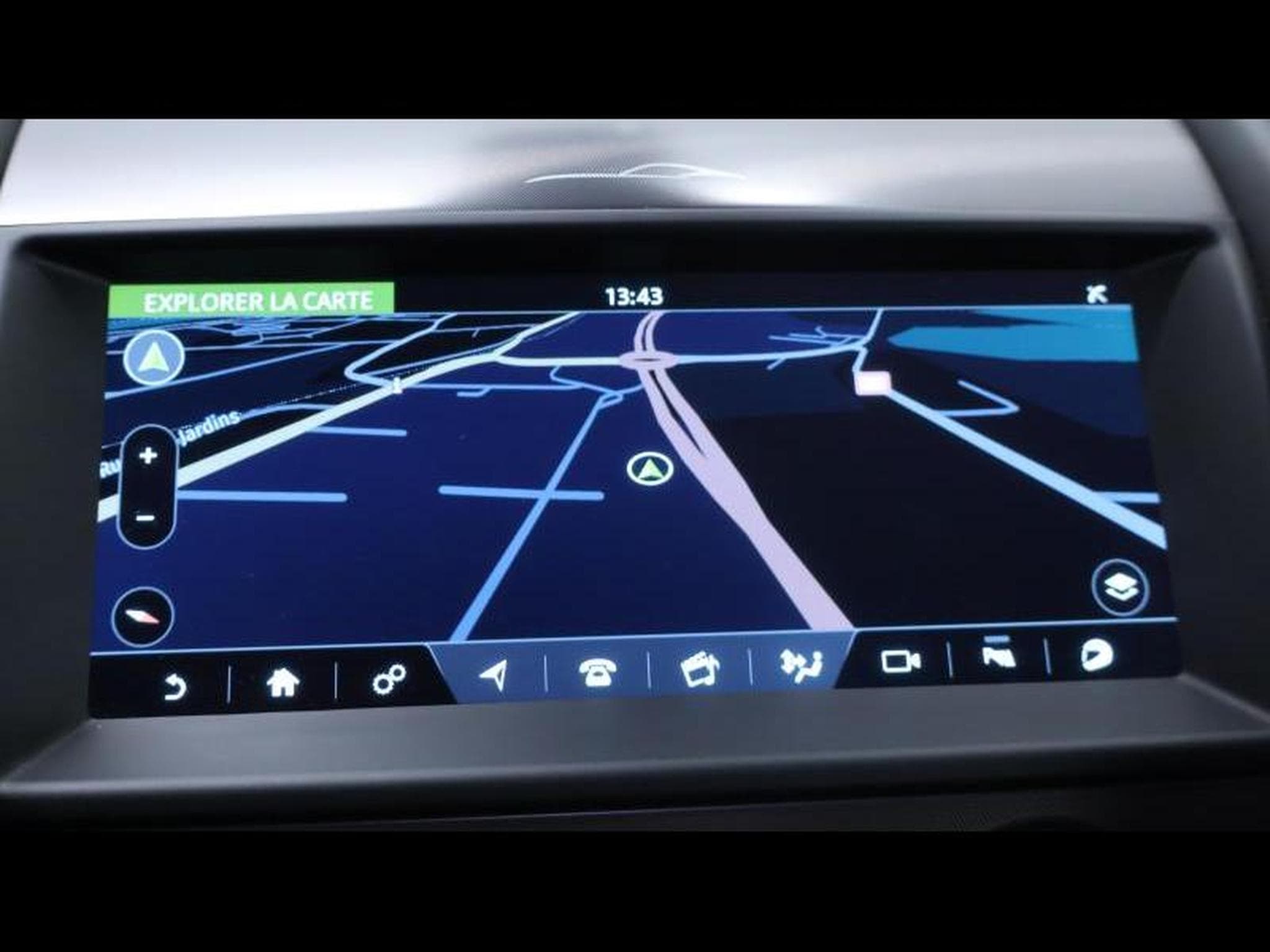 Jaguar F-Type R P575 Convertible Auto (2024) - Photo 33