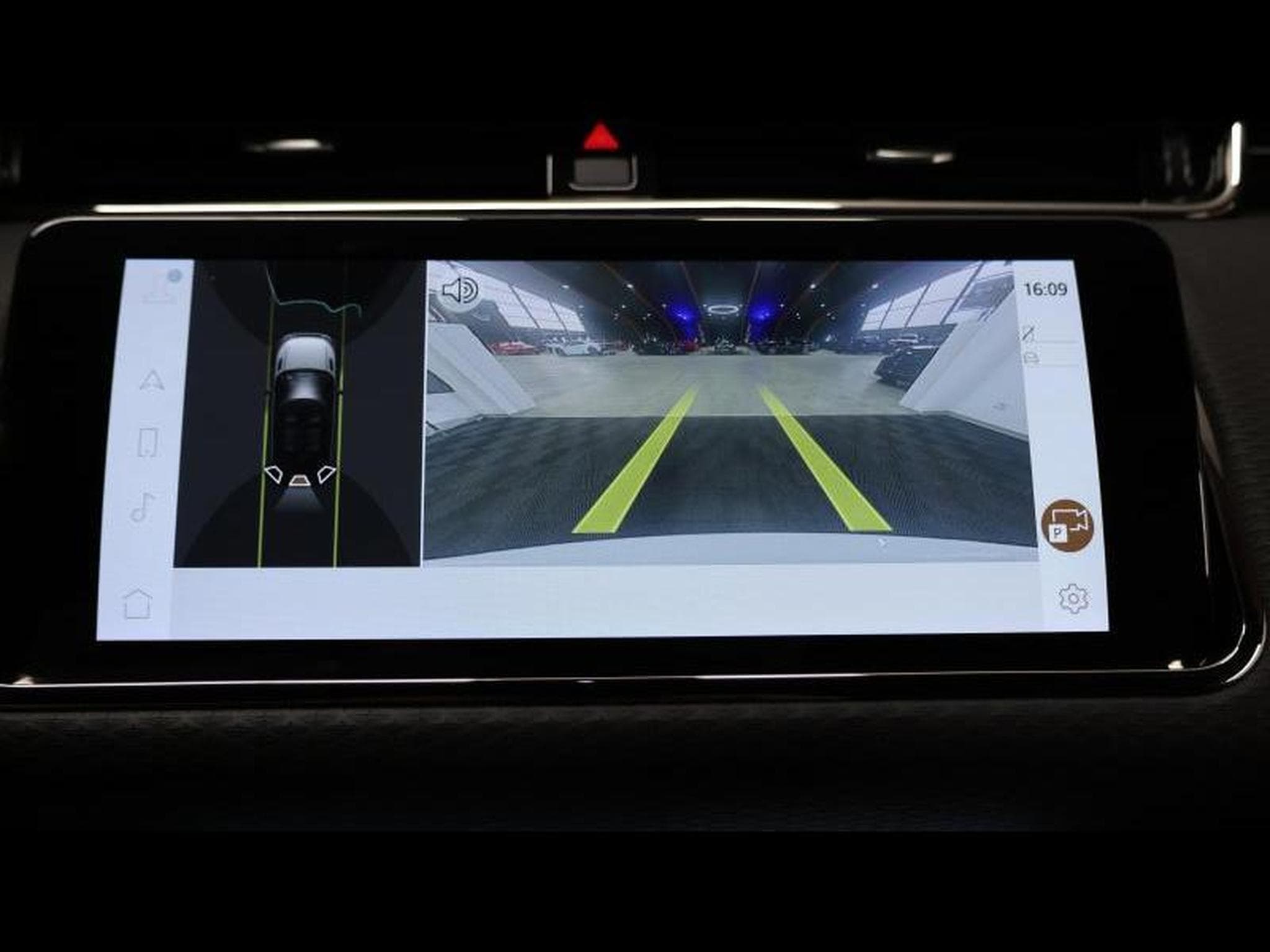 Land-Rover Range Rover Evoque D165 S R-Dynamic AWD Auto (2023) - Photo 21