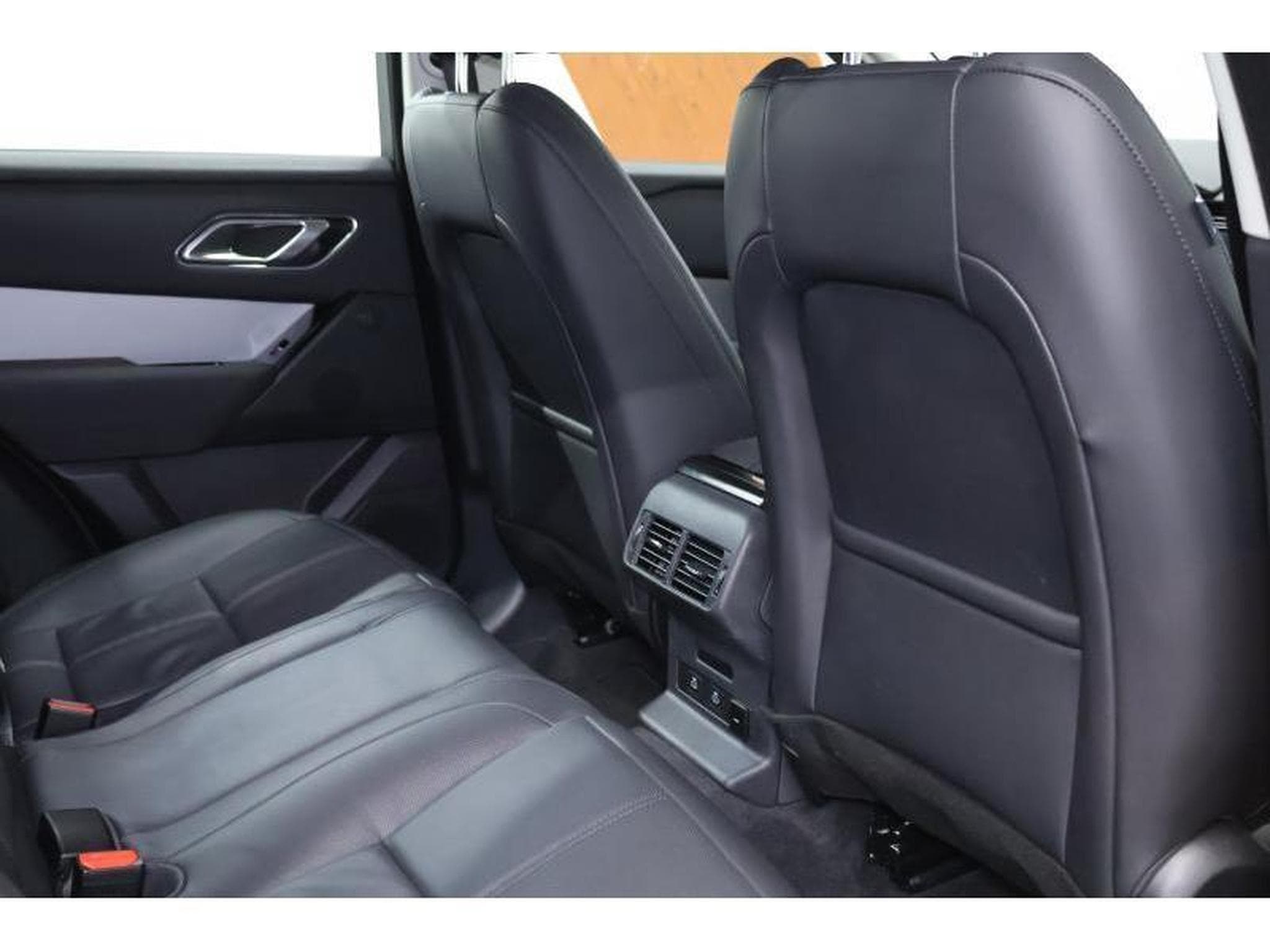 Land-Rover Range Rover Velar D200 AWD auto (2024) - Photo 10