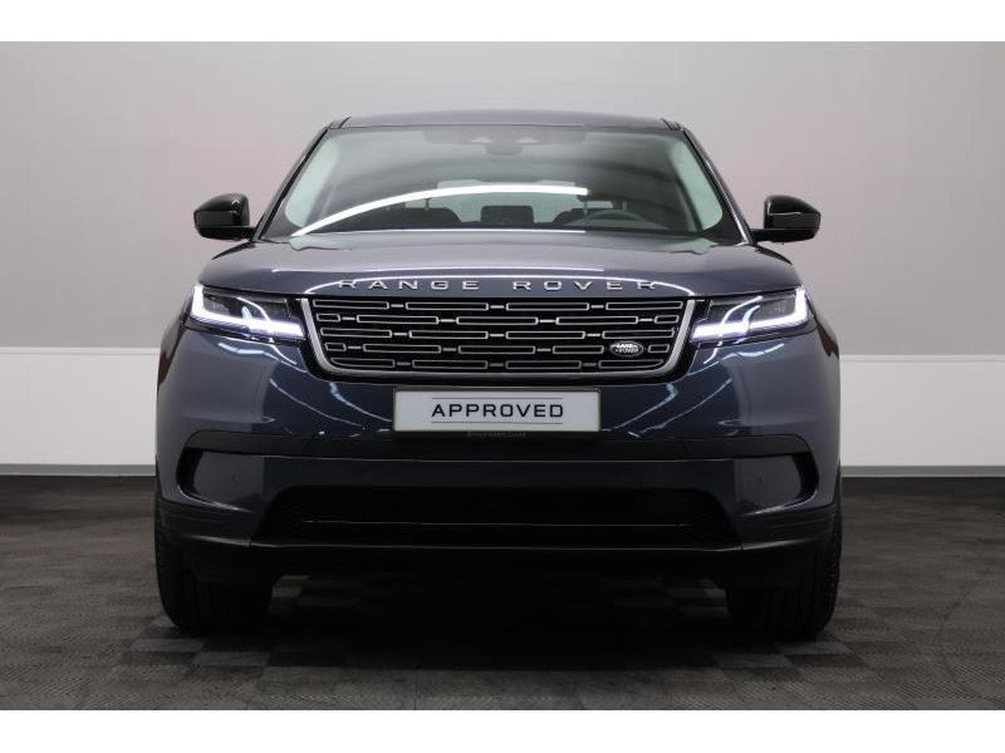 Land-Rover Range Rover Velar D200 AWD auto (2024) - Photo 2