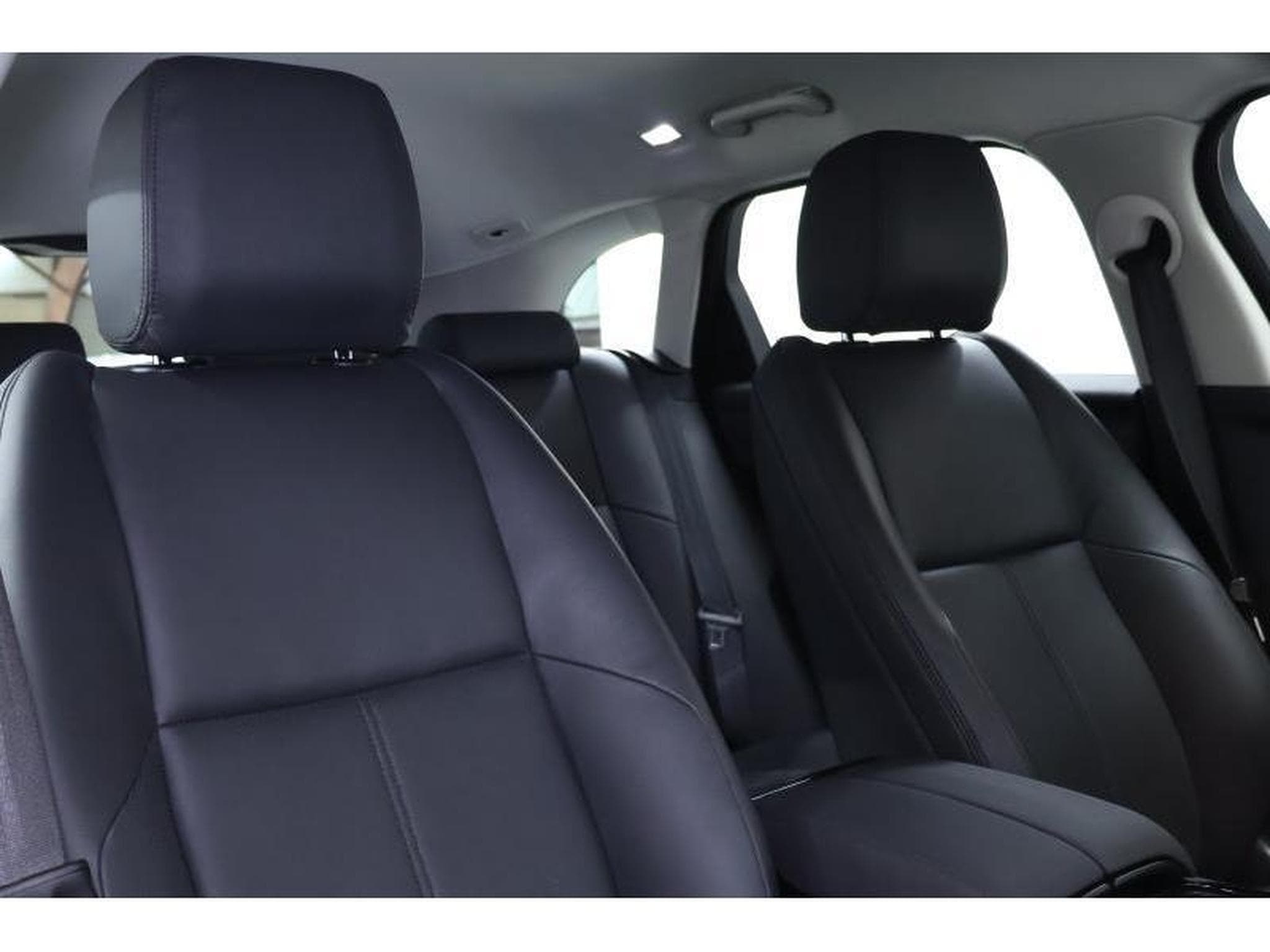 Land-Rover Range Rover Velar D200 AWD auto (2024) - Photo 9