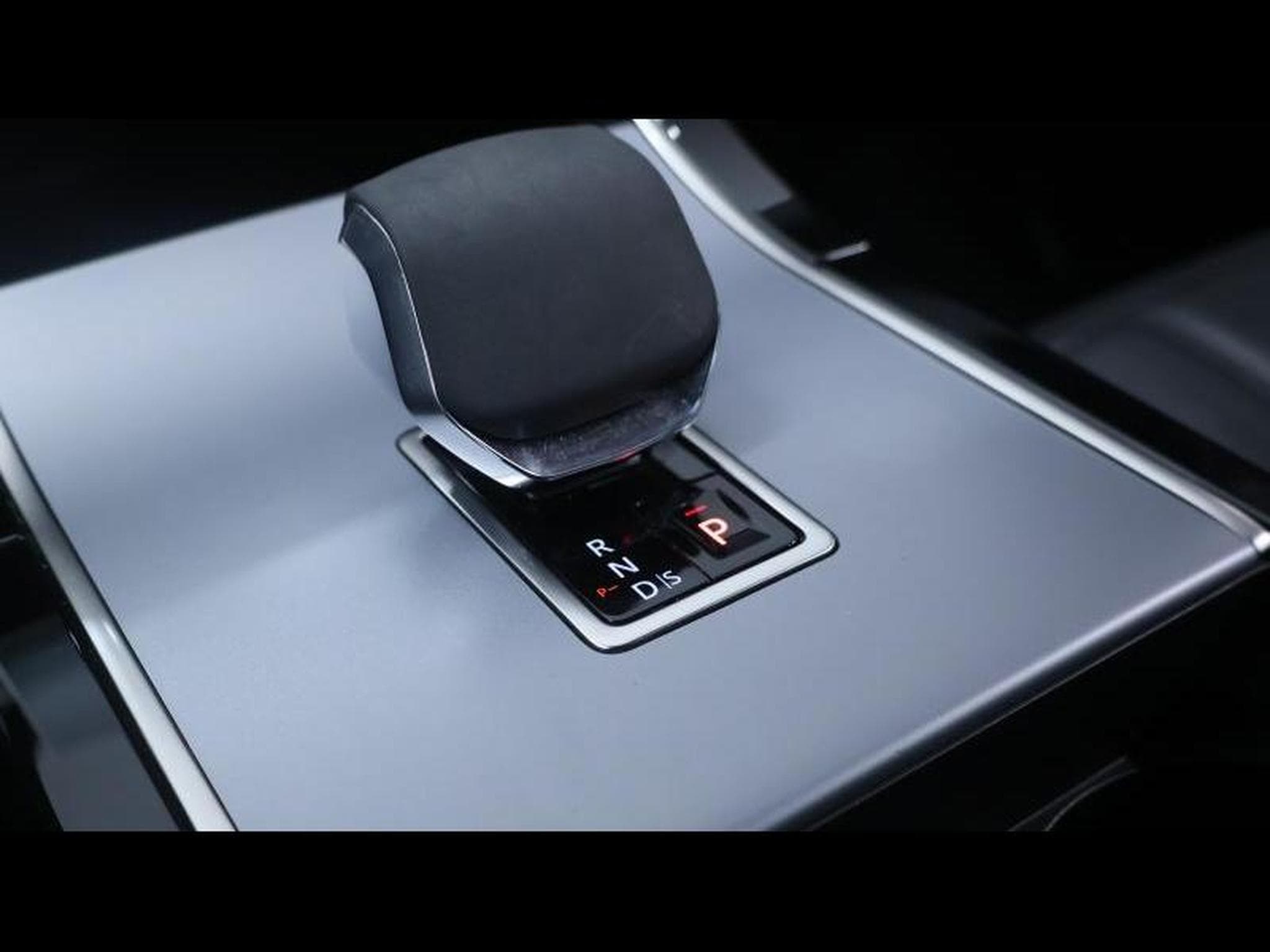 Land-Rover Range Rover Evoque D165 S AWD Auto (2024) - Photo 17