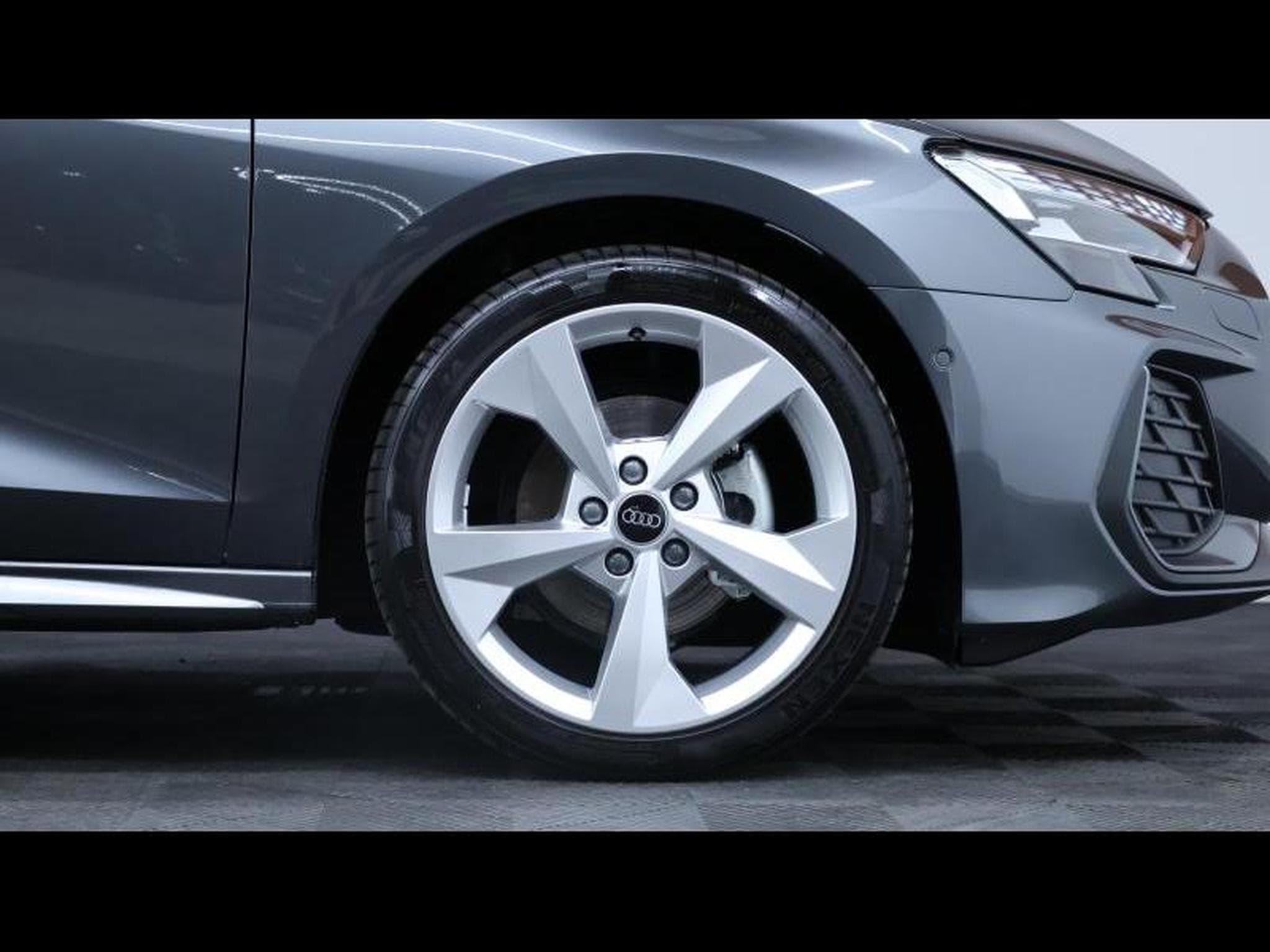 Audi A3 Sportback 35 TFSI 150 S-Line (2025) - Photo 10