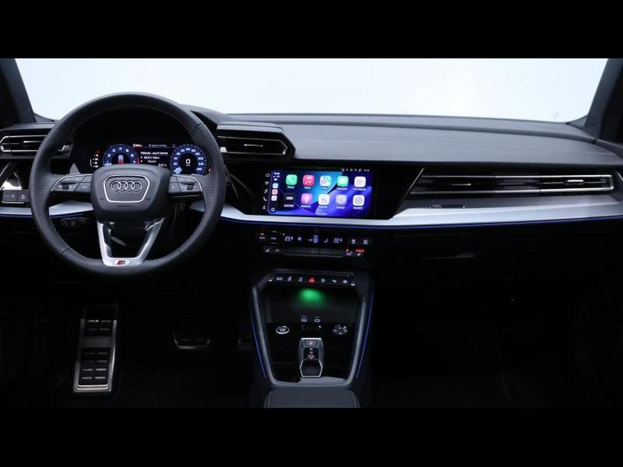 Audi A3 Sportback 35 TFSI 150 S-Line (2025) - Photo 14