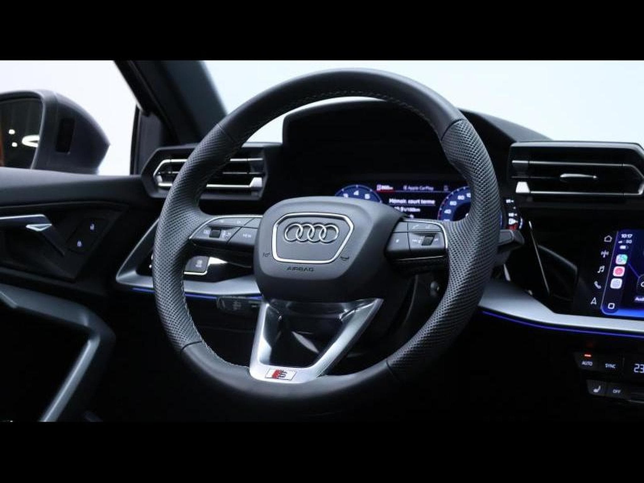 Audi A3 Sportback 35 TFSI 150 S-Line (2025) - Photo 15