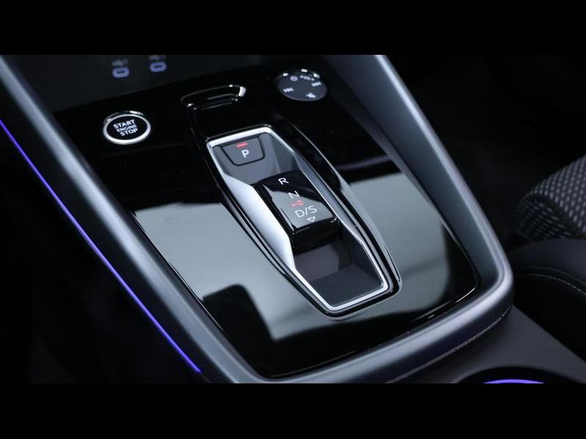 Audi A3 Sportback 35 TFSI 150 S-Line (2025) - Photo 18