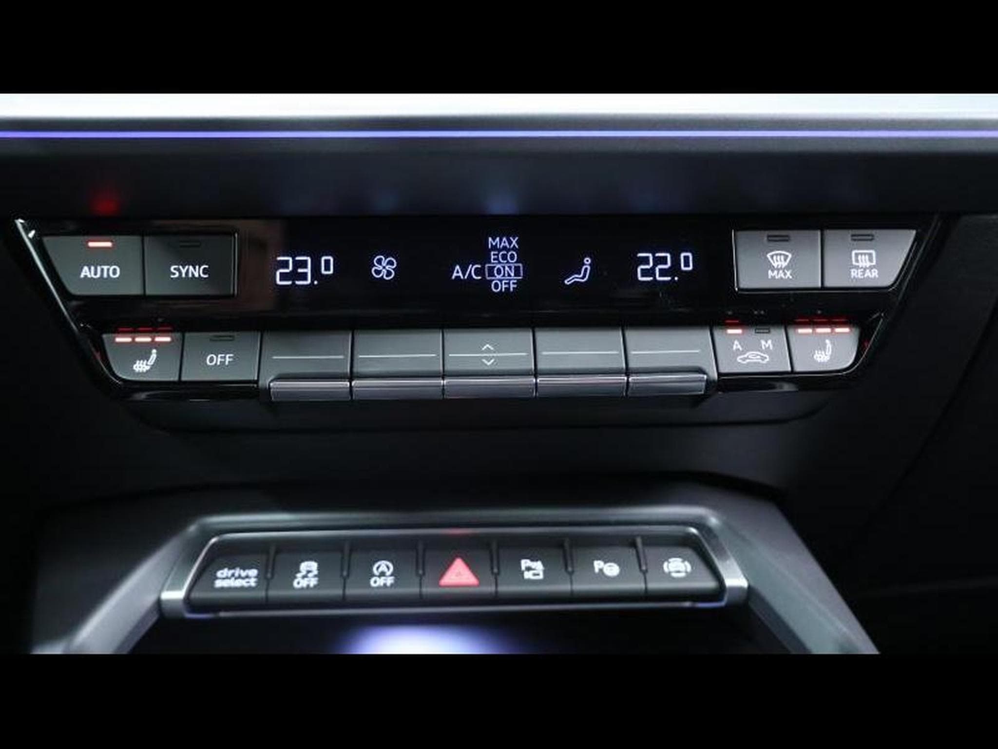 Audi A3 Sportback 35 TFSI 150 S-Line (2025) - Photo 20