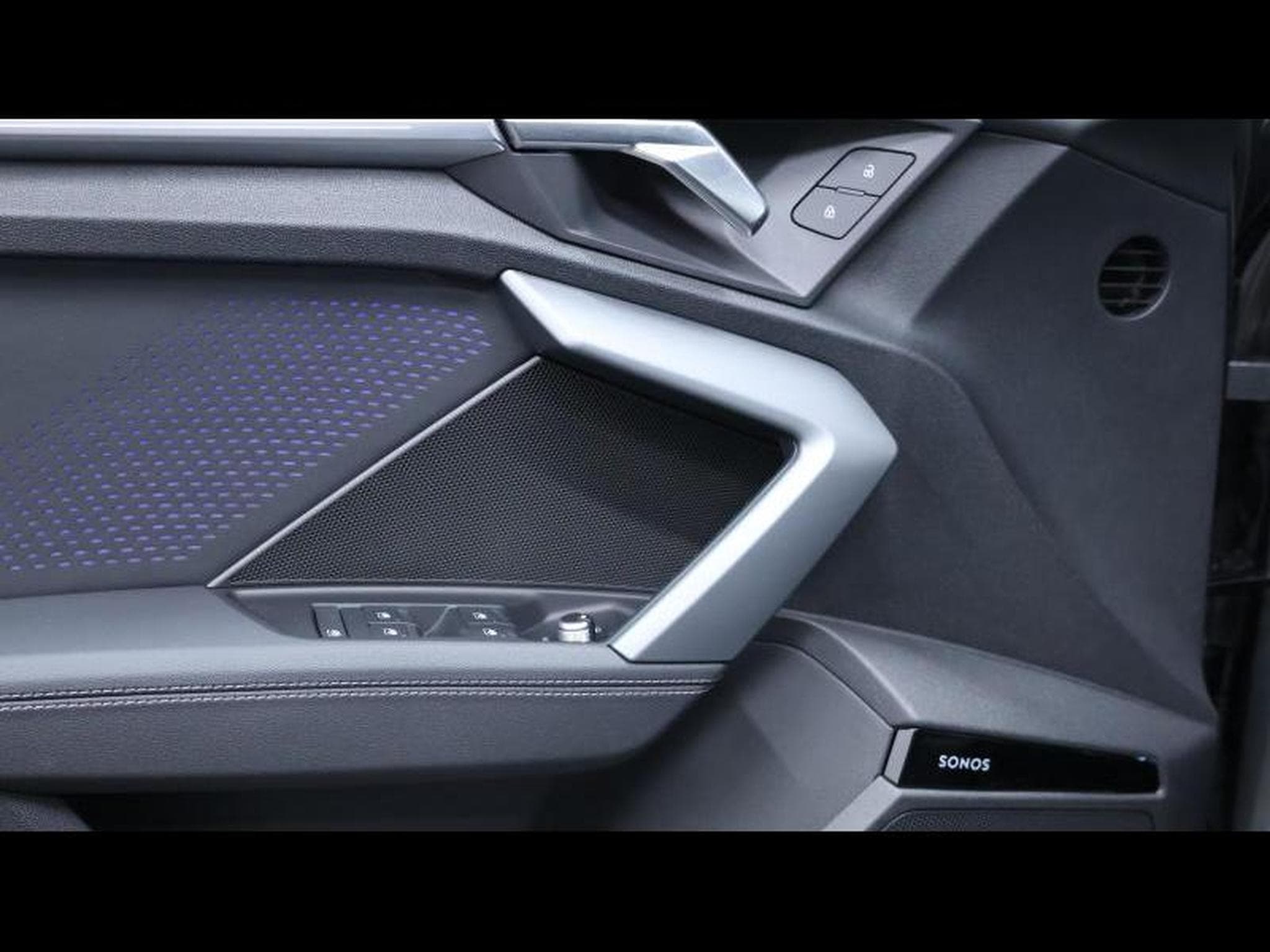 Audi A3 Sportback 35 TFSI 150 S-Line (2025) - Photo 24