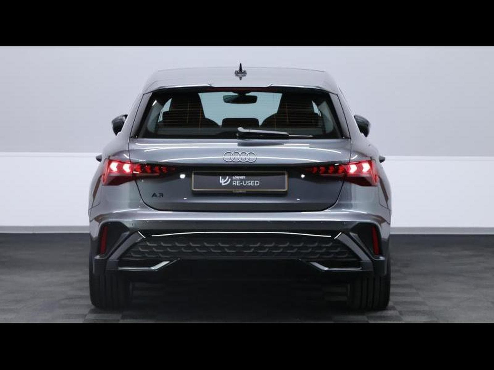 Audi A3 Sportback 35 TFSI 150 S-Line (2025) - Photo 6