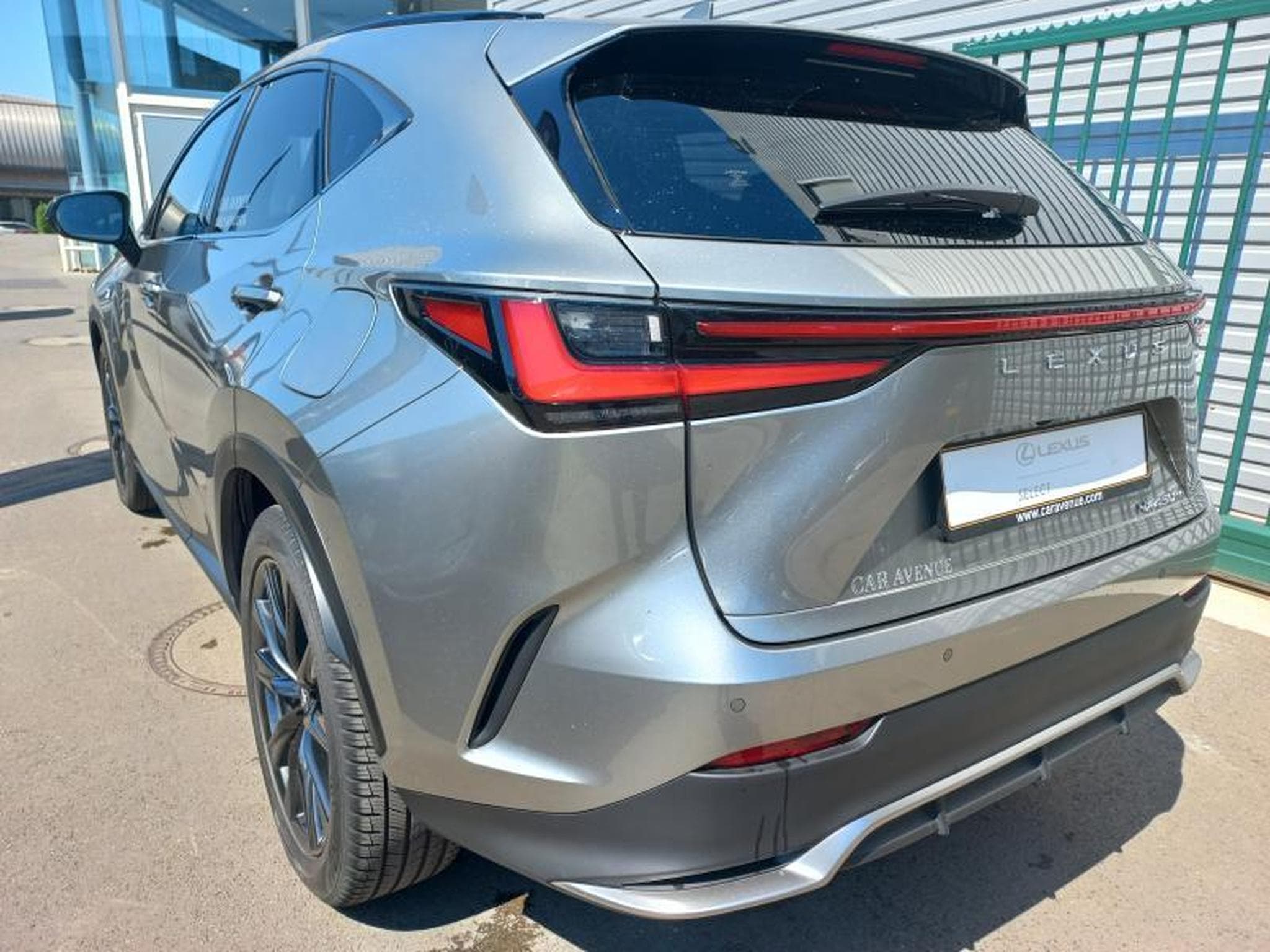 Lexus NX F SPORT Line (2024) - Photo 16