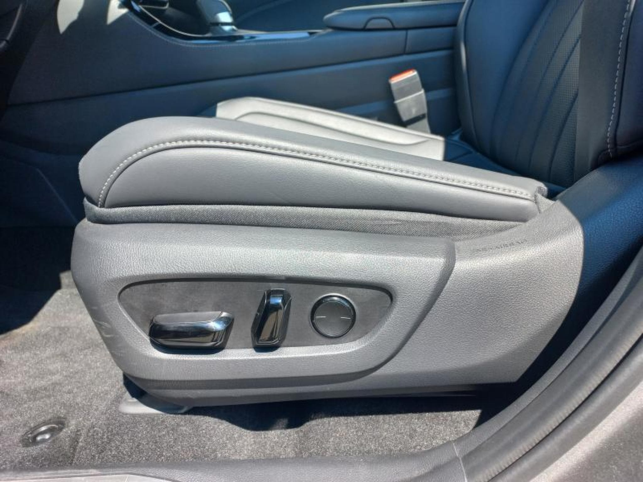 Lexus NX F SPORT Line (2024) - Photo 7