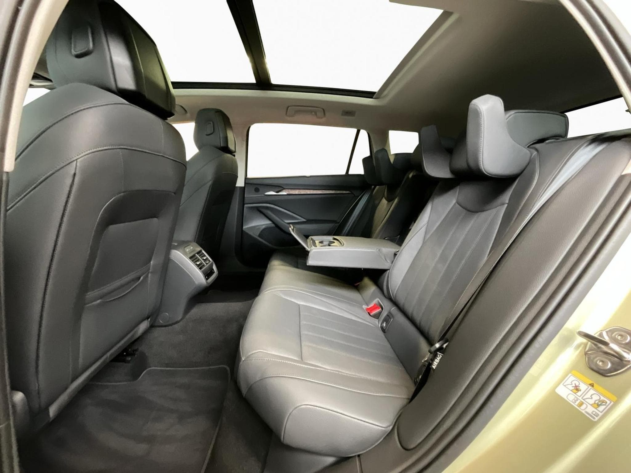 Skoda Superb L&K+DSG+Stand.H+AHK+LM19 (2025) - Foto 16