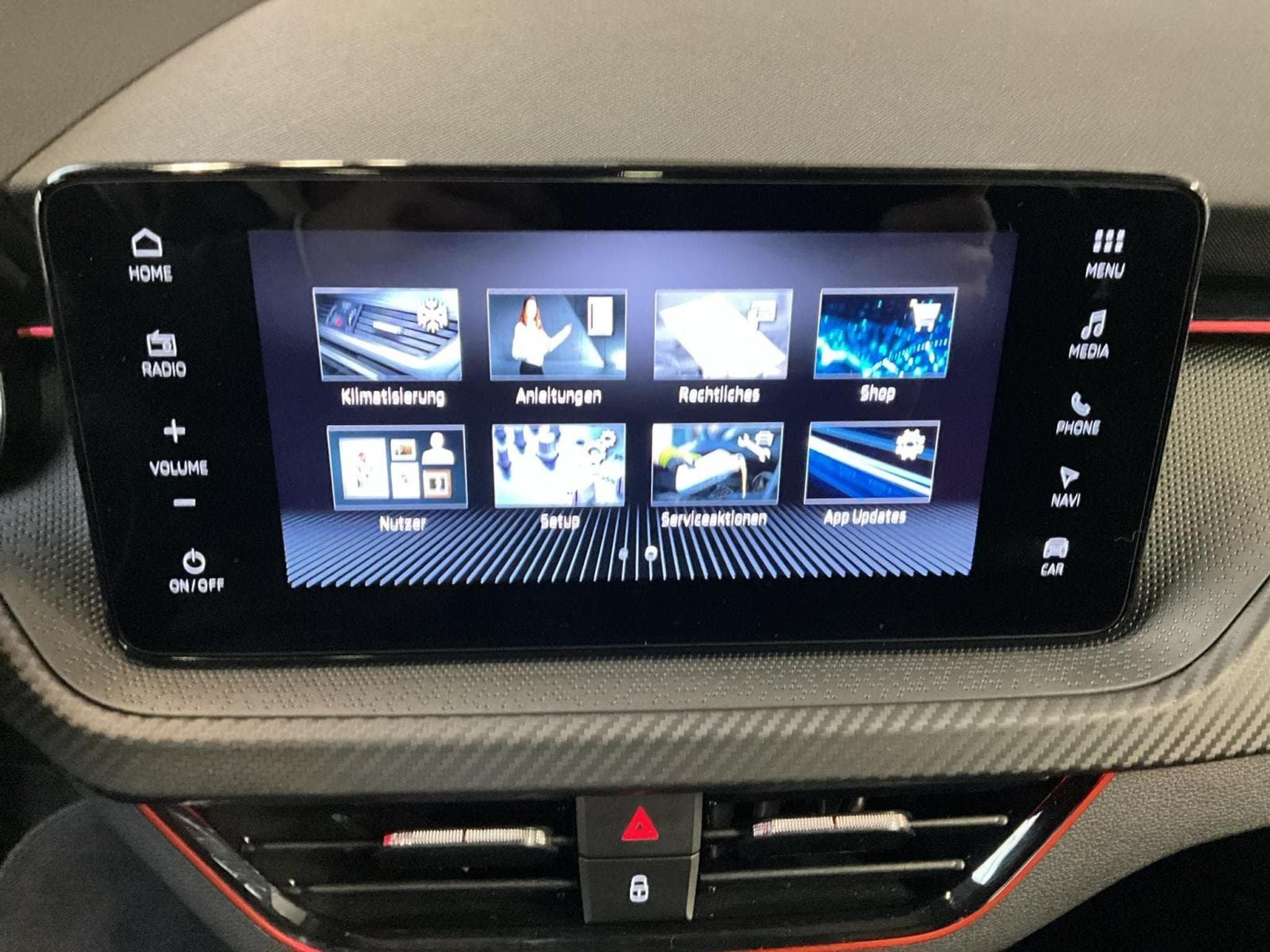 Skoda Kamiq Monte-Carlo+DSG+Pano+Navi+RearView (2024) - Foto 15