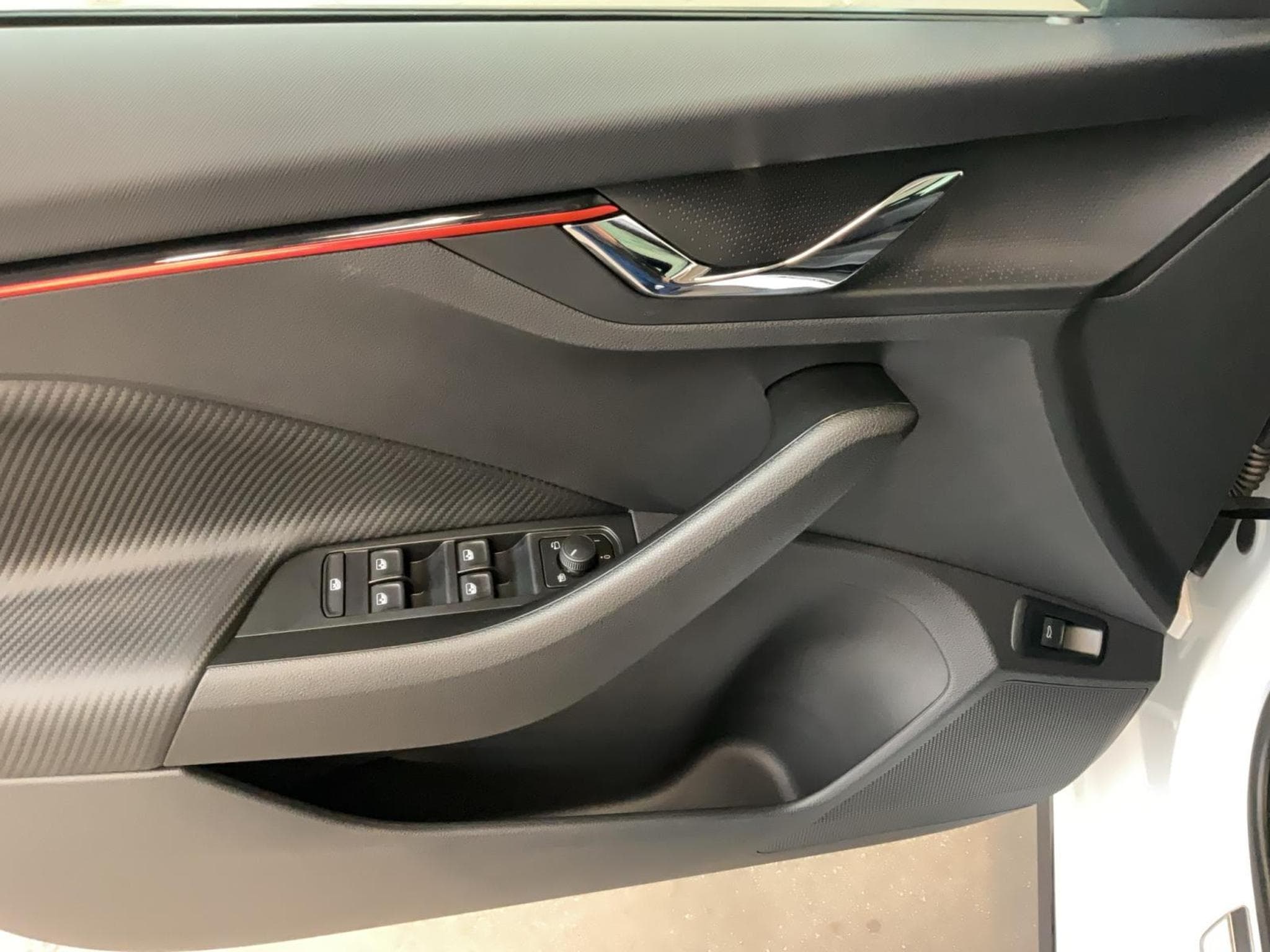 Skoda Kamiq Monte-Carlo+DSG+Pano+Navi (2024) - Foto 14