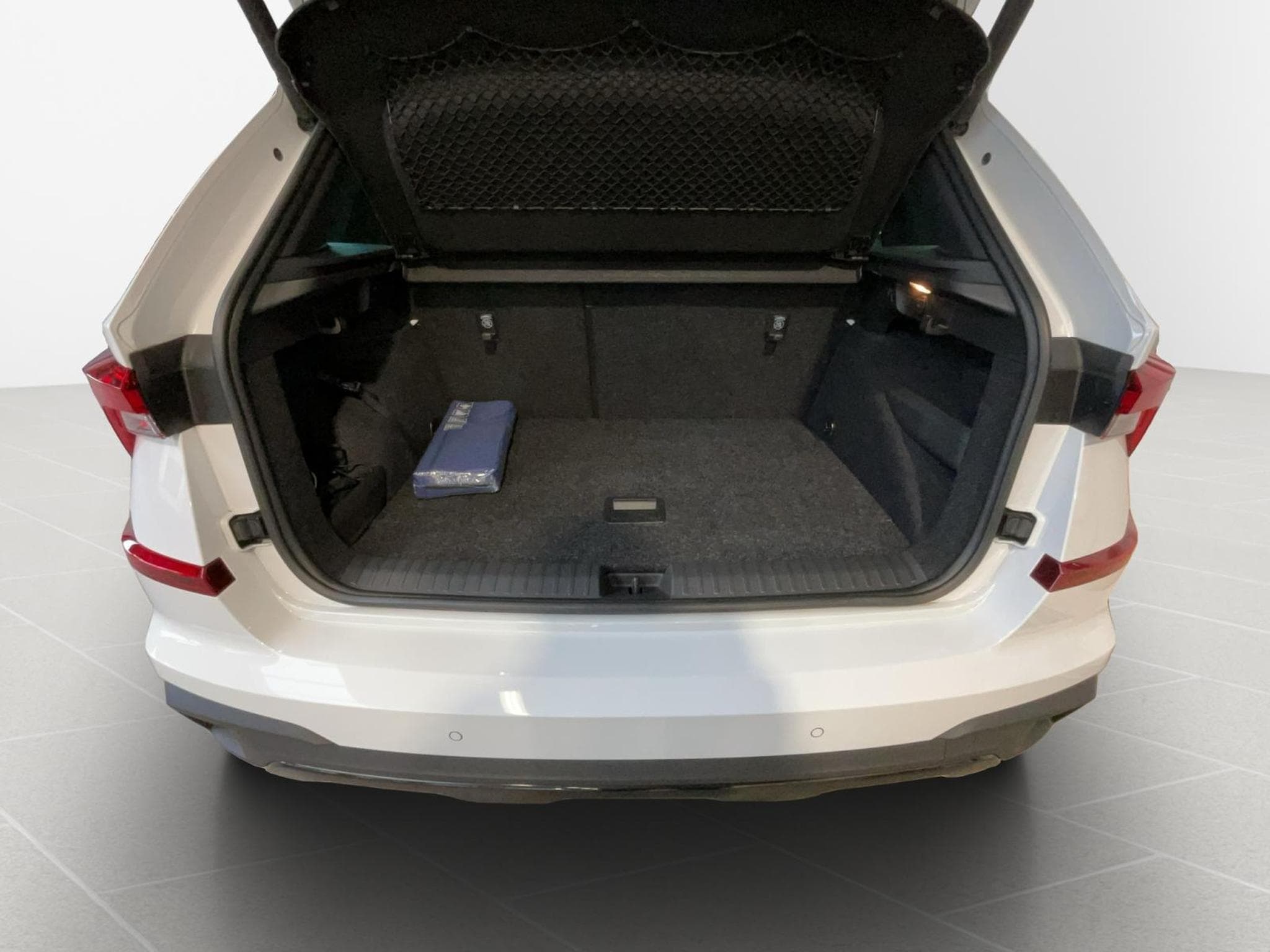 Skoda Kamiq Monte-Carlo+DSG+Pano+Navi (2024) - Foto 17