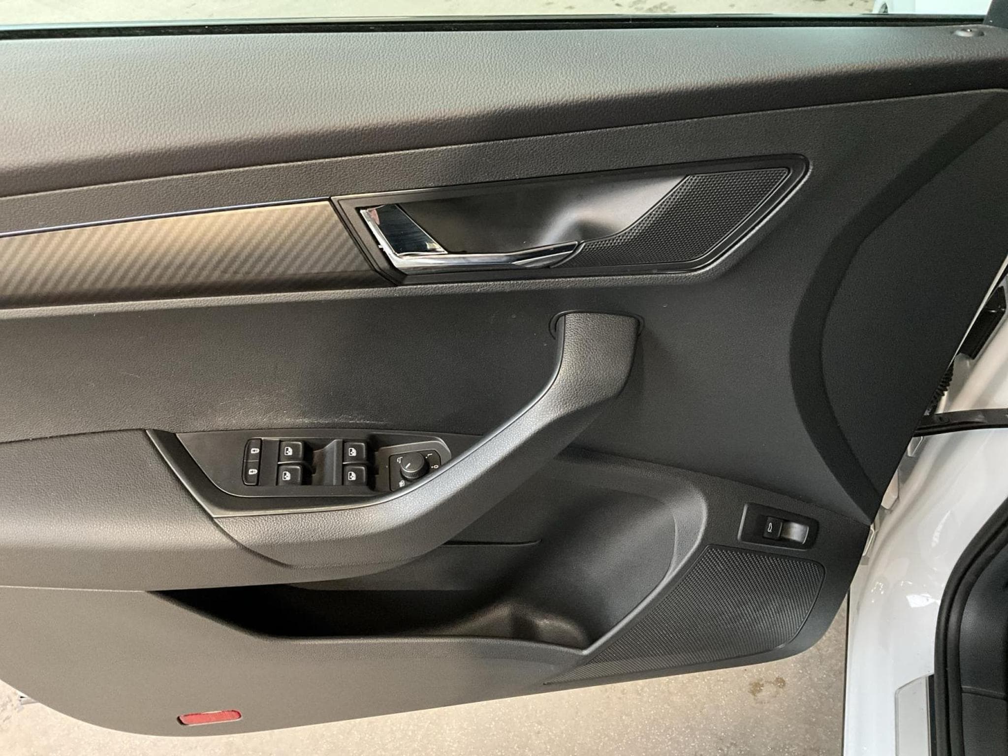 Skoda Karoq Sportline+DSG (2024) - Foto 14