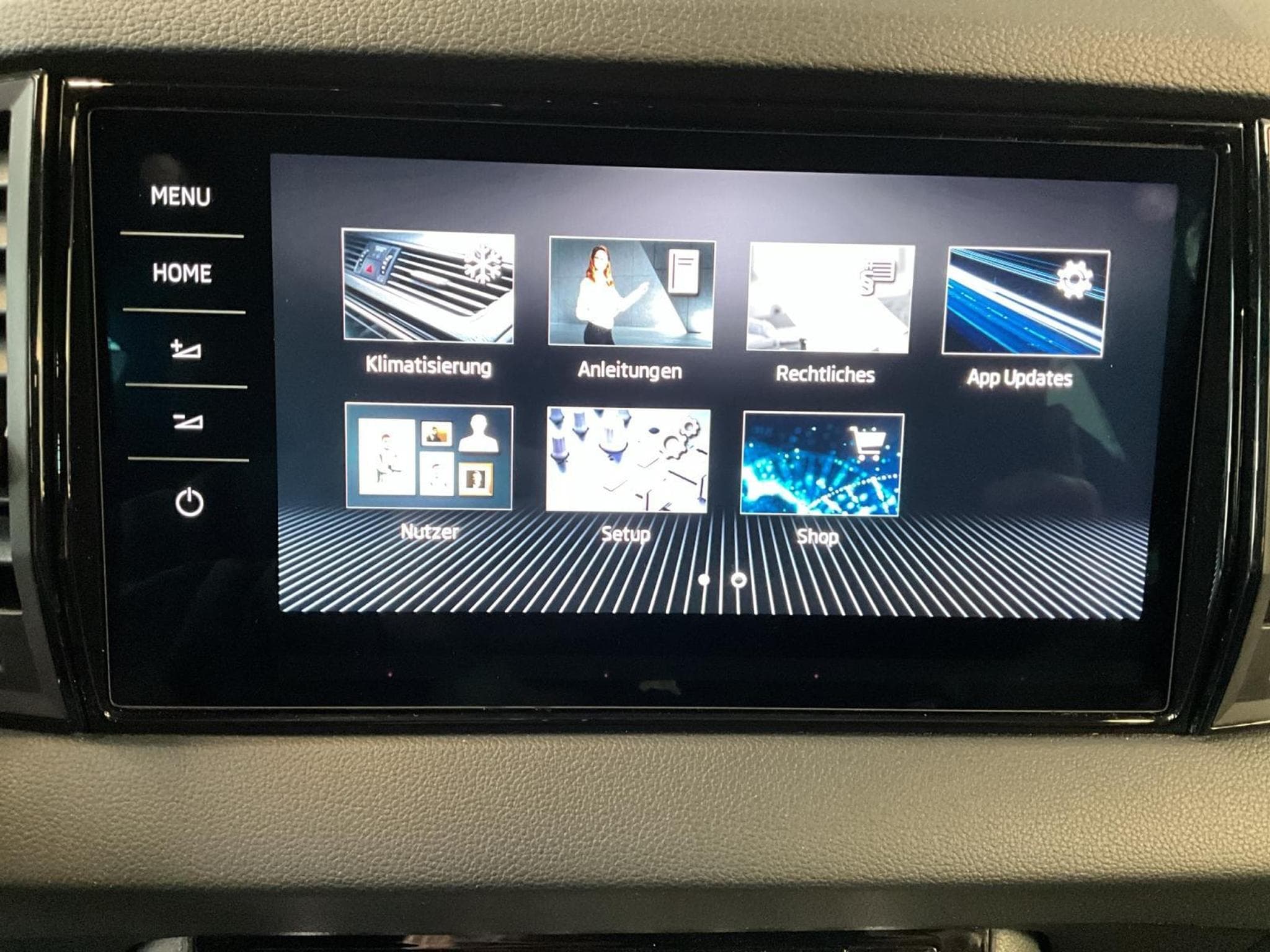 Skoda Karoq Sportline+DSG (2024) - Foto 19