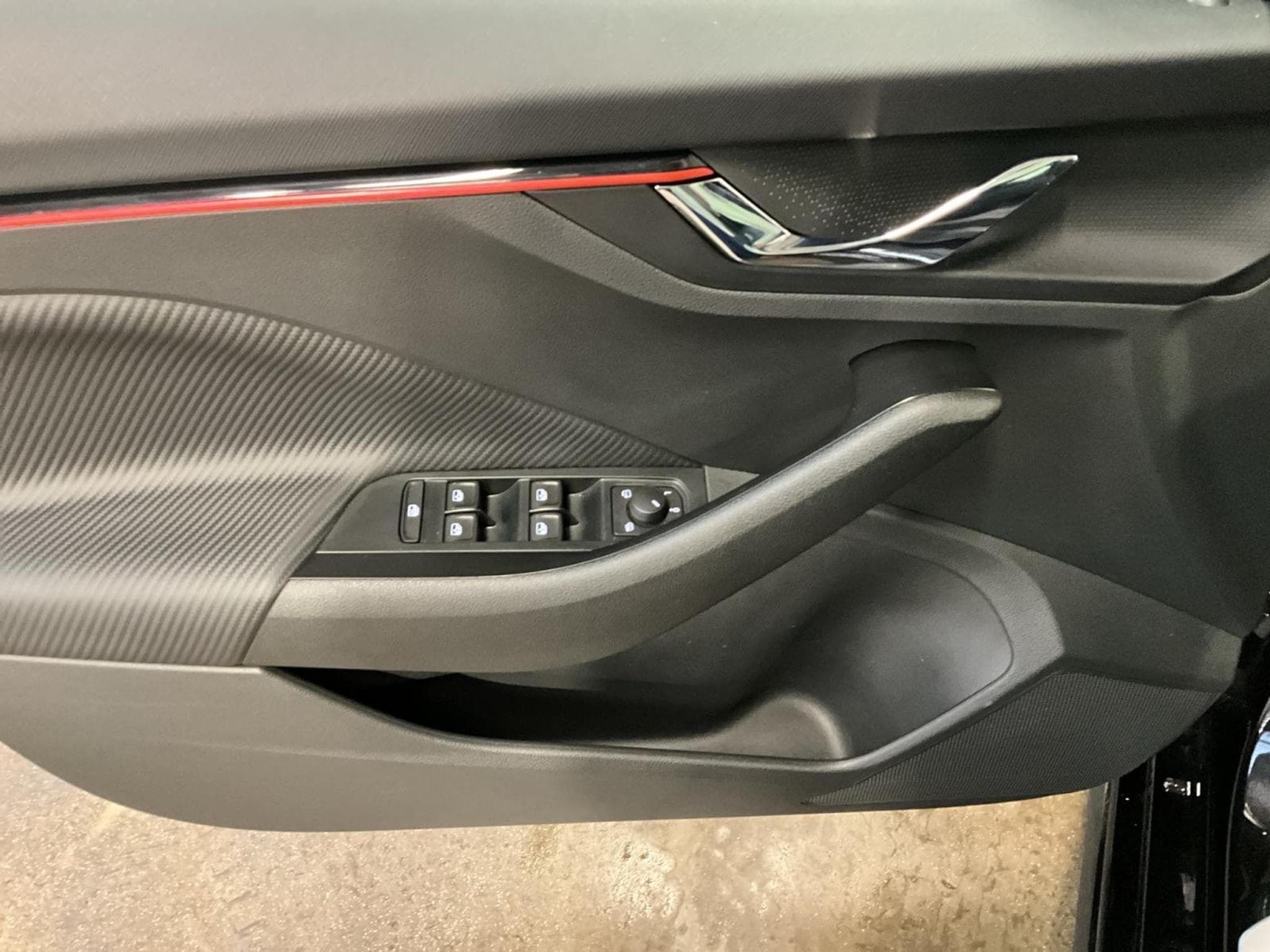 Skoda Scala Monte-Carlo+bvm+FullLink+RearView (2025) - Foto 14