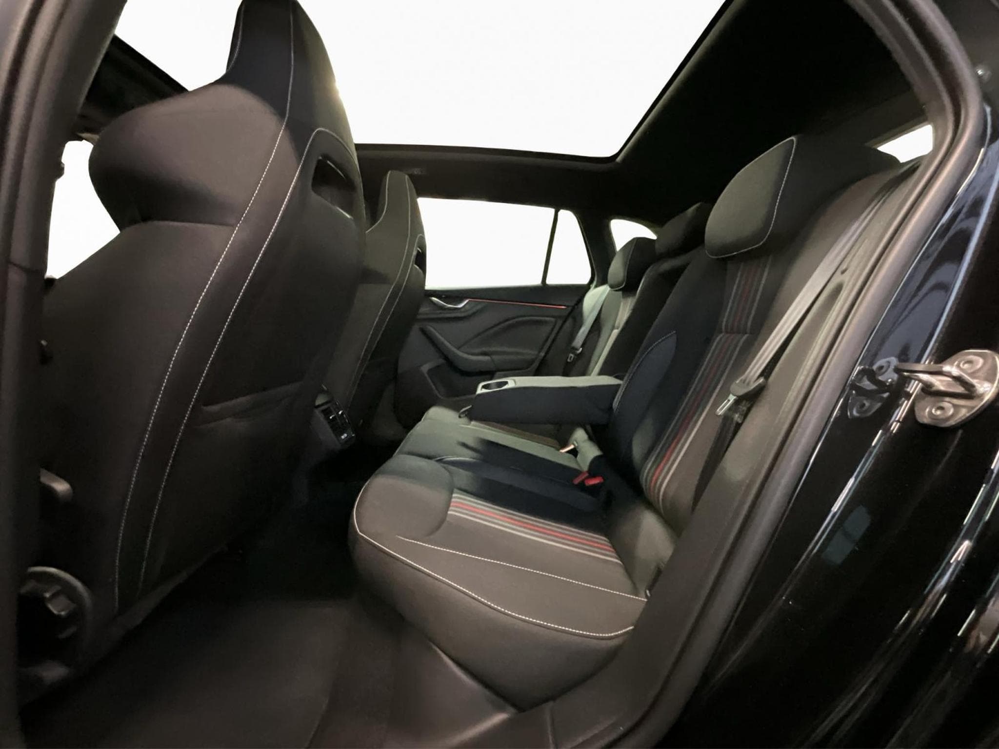 Skoda Scala Monte-Carlo+bvm+FullLink+RearView (2025) - Foto 16