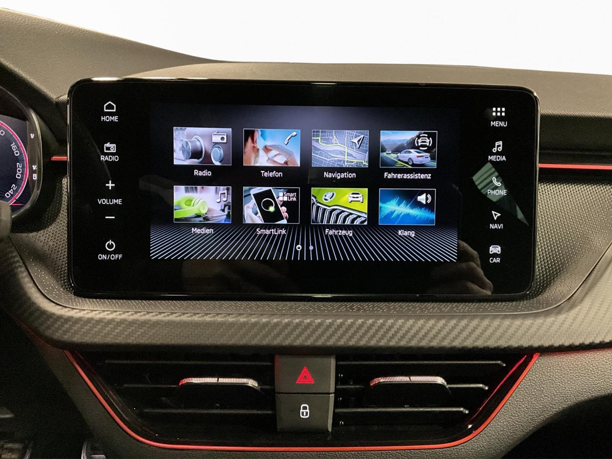 Skoda Scala Monte-Carlo+BVM+Pano+RearView (2025) - Foto 13