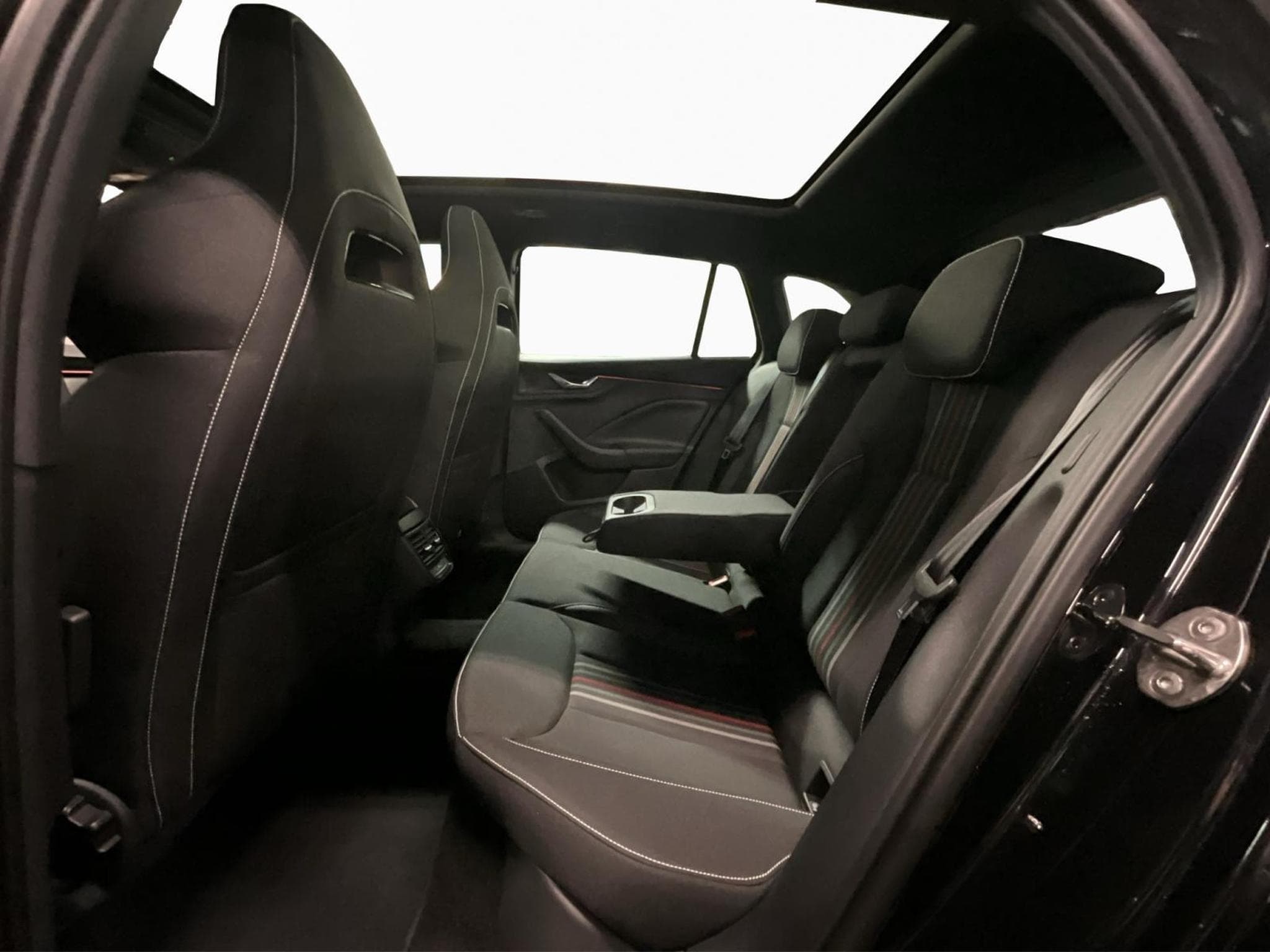 Skoda Scala Monte-Carlo+BVM+Pano+RearView (2025) - Foto 16