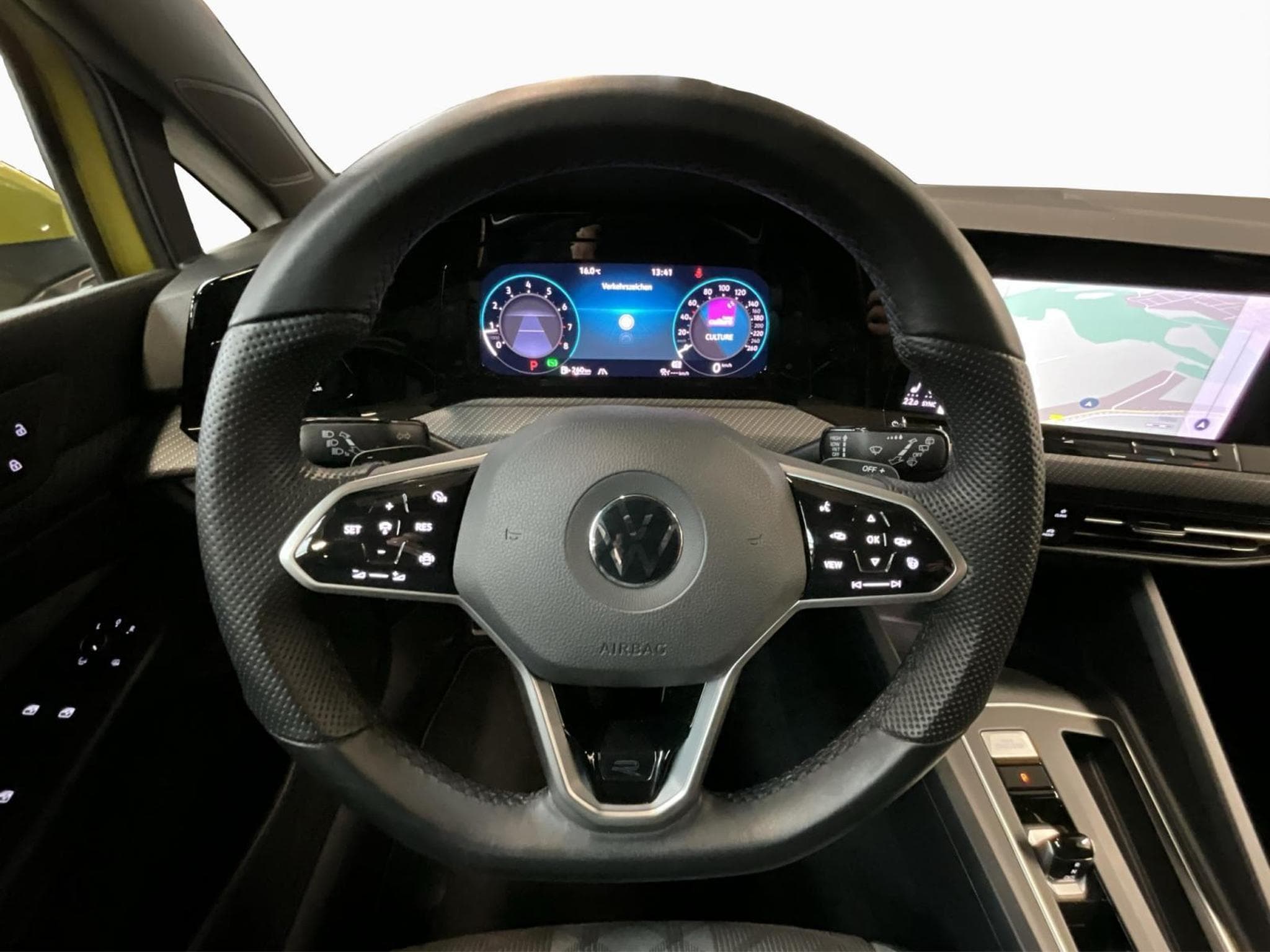 VW Golf R-Line+DSG+RearView+LED (2022) - Foto 10