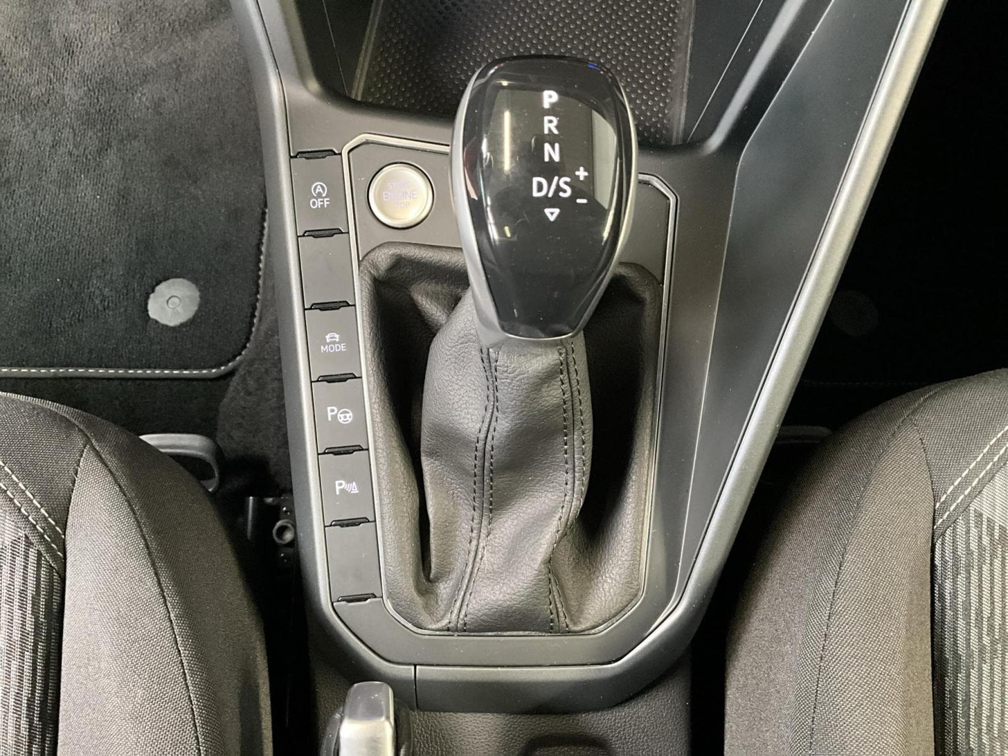 VW Polo R-Line+DSG+Pano+Matrix-LED (2022) - Photo 12