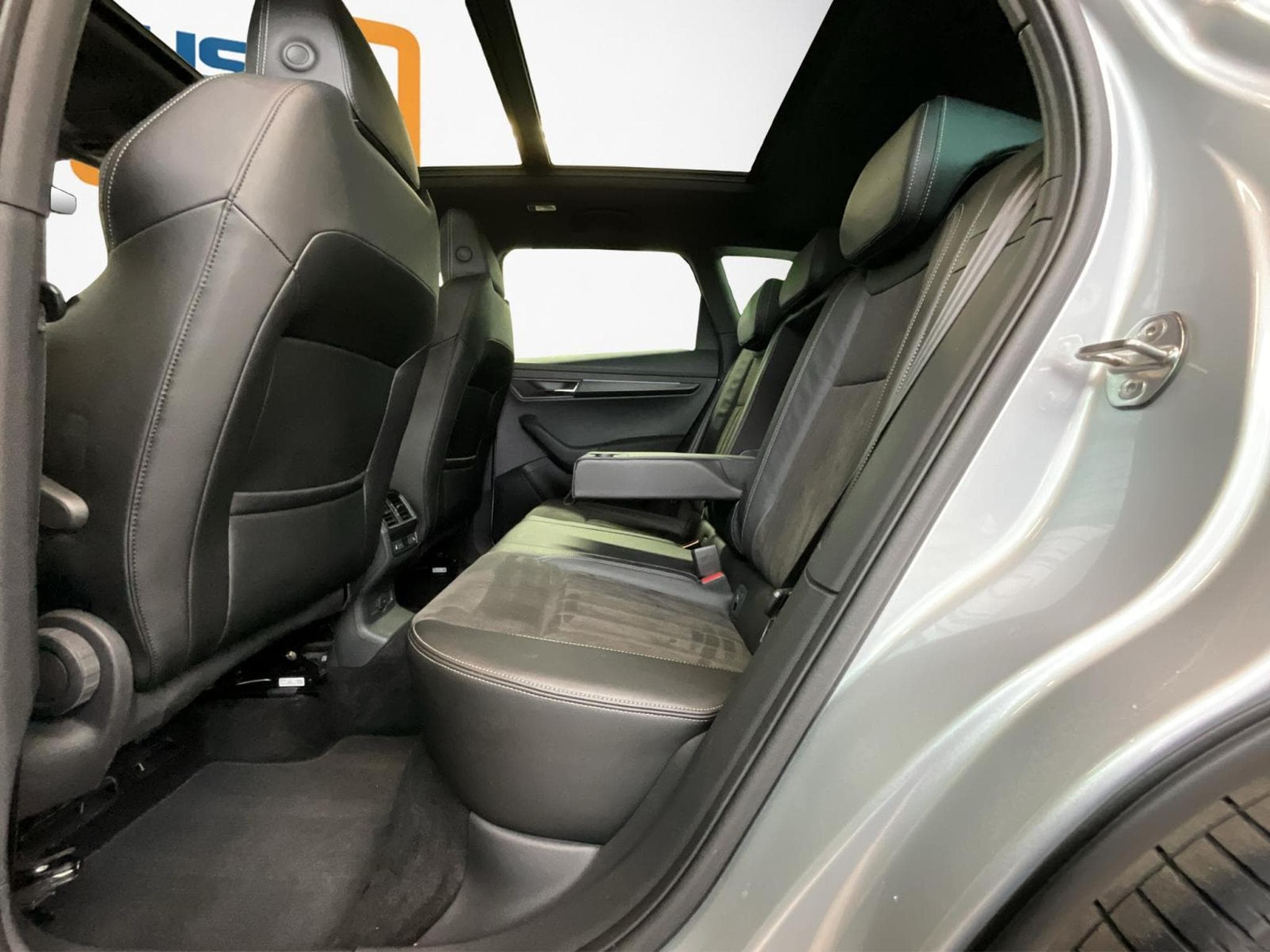 Skoda Karoq Sportline+DSG+4x4+P.Perf+Pano (2023) - Foto 16