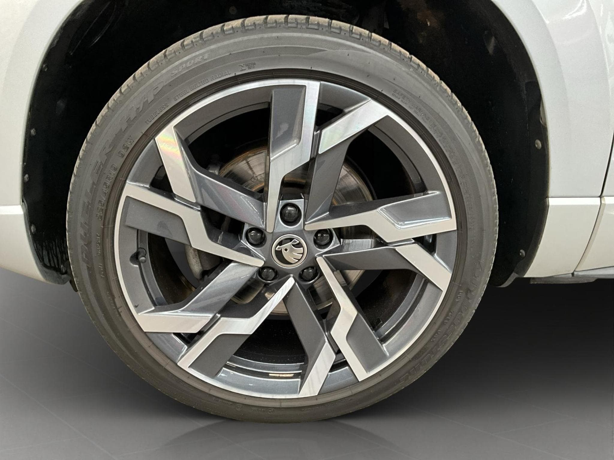 Skoda Karoq Sportline+DSG+4x4+P.Perf+Pano (2023) - Foto 8