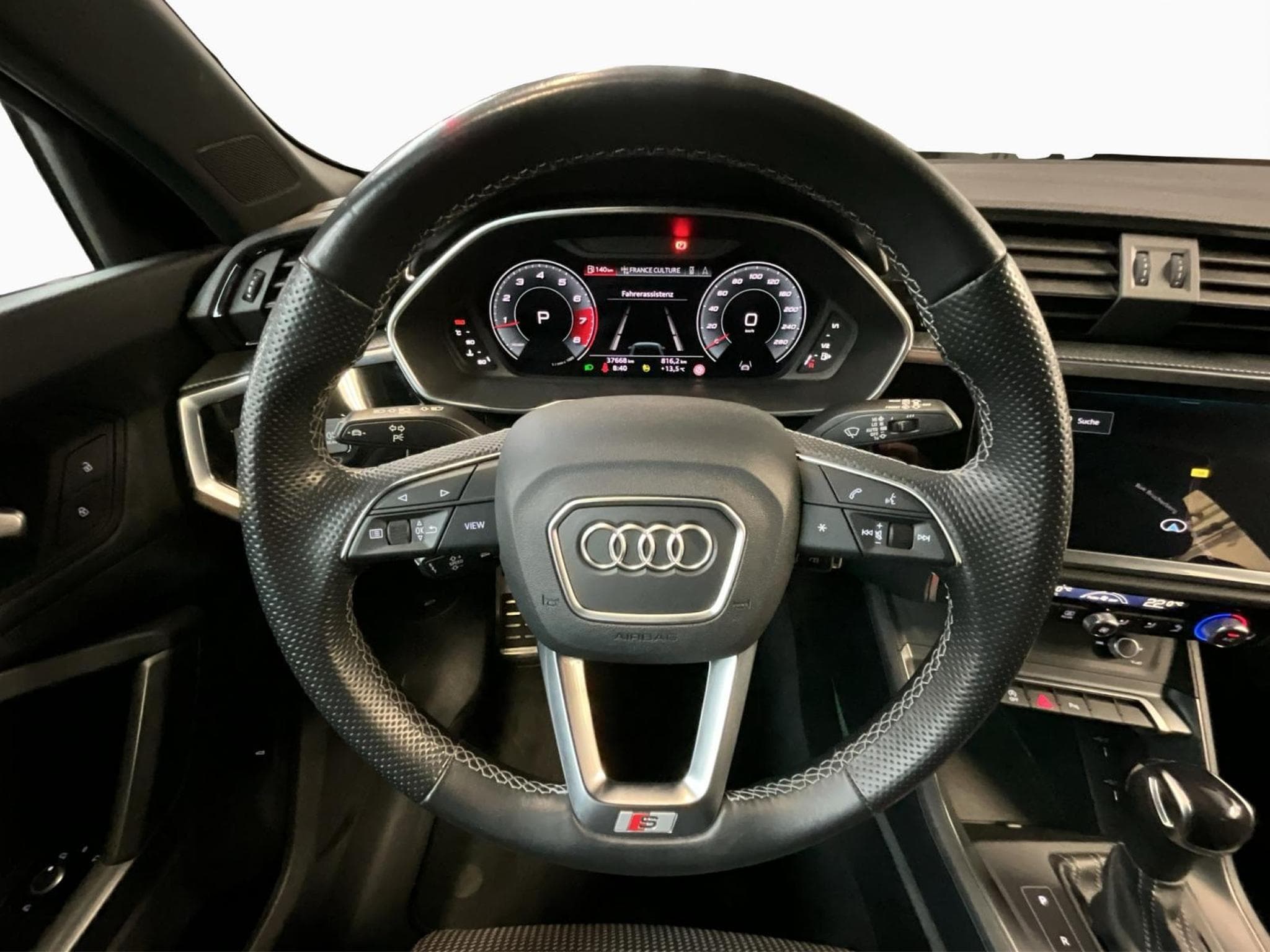 Audi Q3 S-line+DSG+LED+Navi+Digi+ (2023) - Foto 12