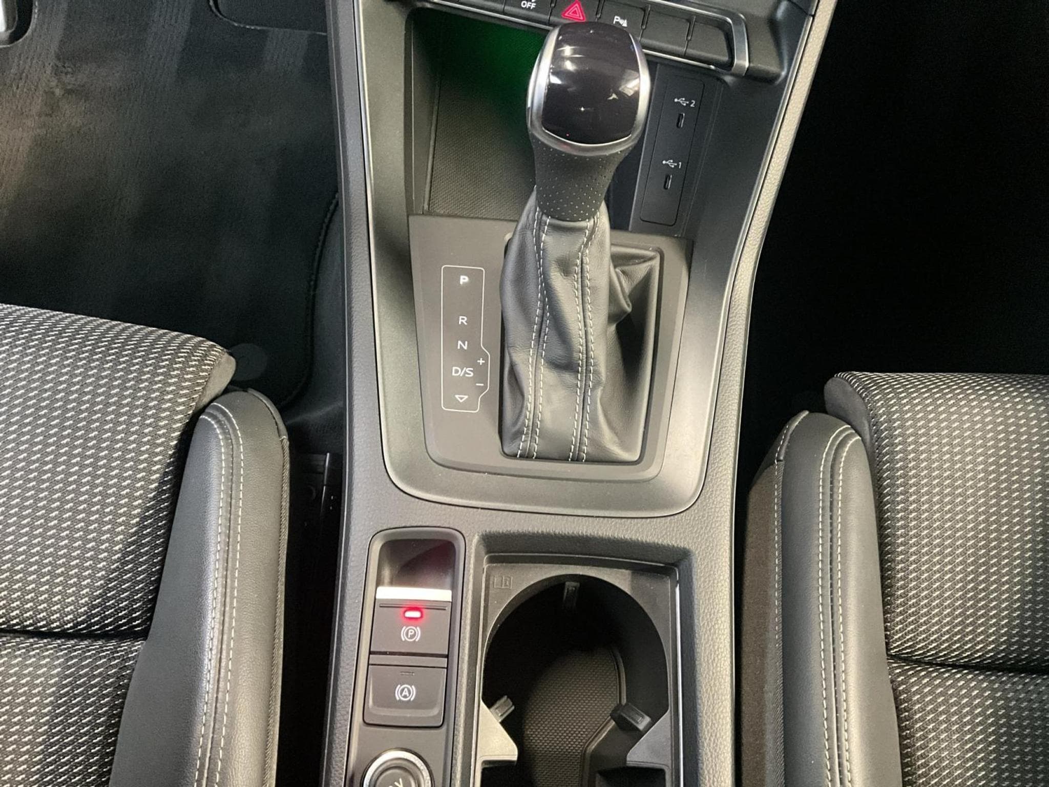 Audi Q3 S-line+DSG+LED+Navi+Digi+ (2023) - Foto 14