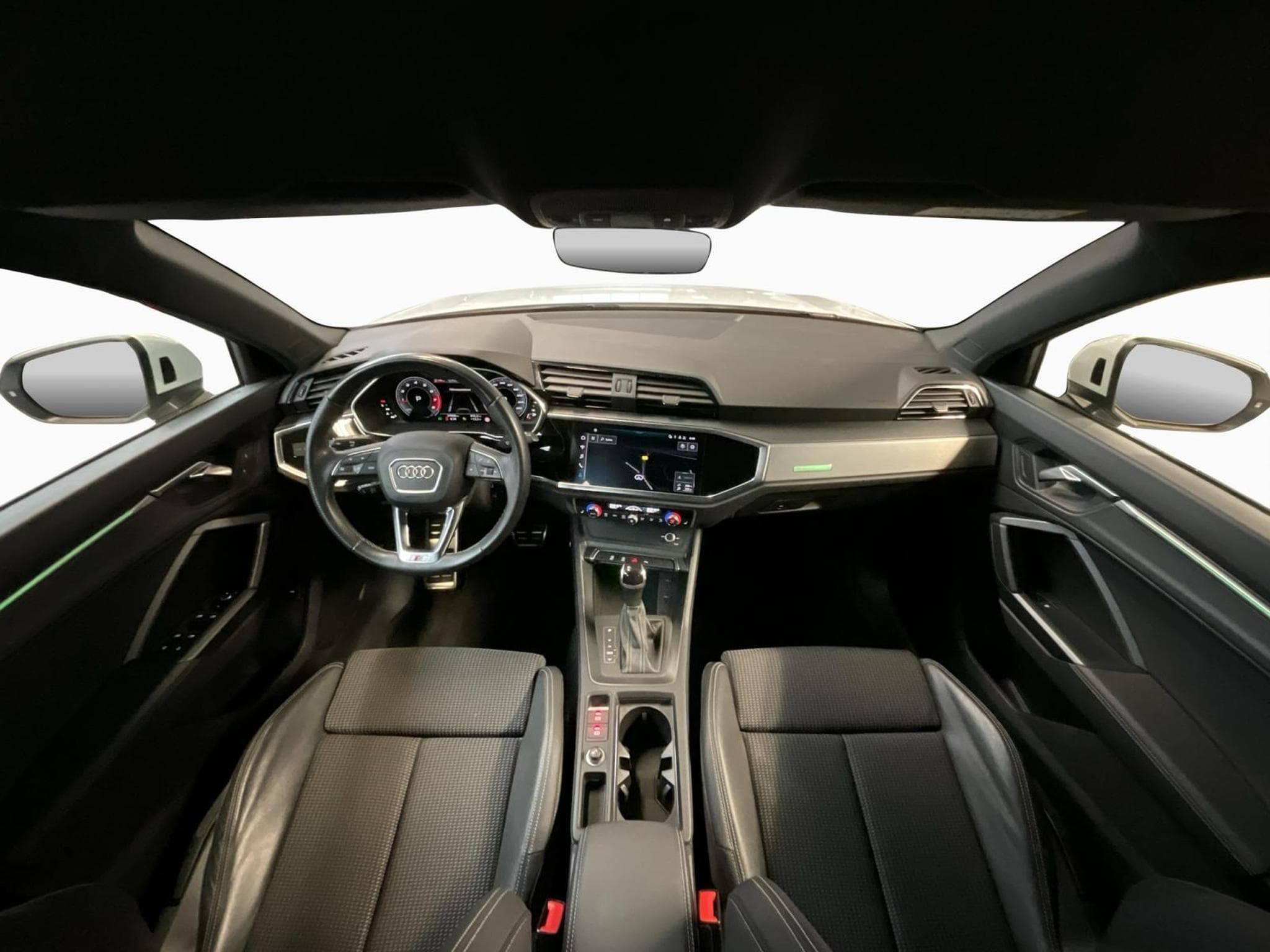 Audi Q3 S-line+DSG+LED+Navi+Digi+ (2023) - Foto 2