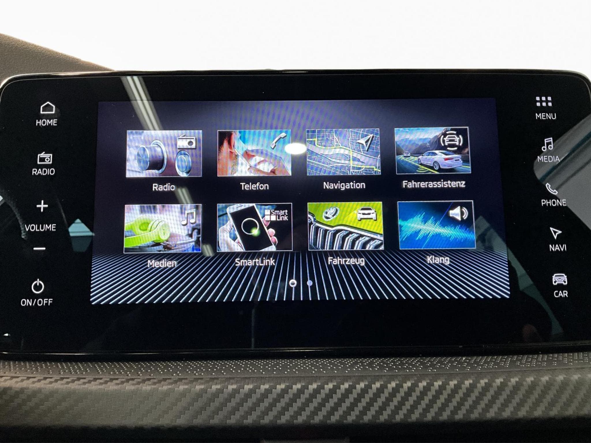 Skoda Kamiq Monte-Carlo+DSG+Pano+LED (2025) - Photo 13