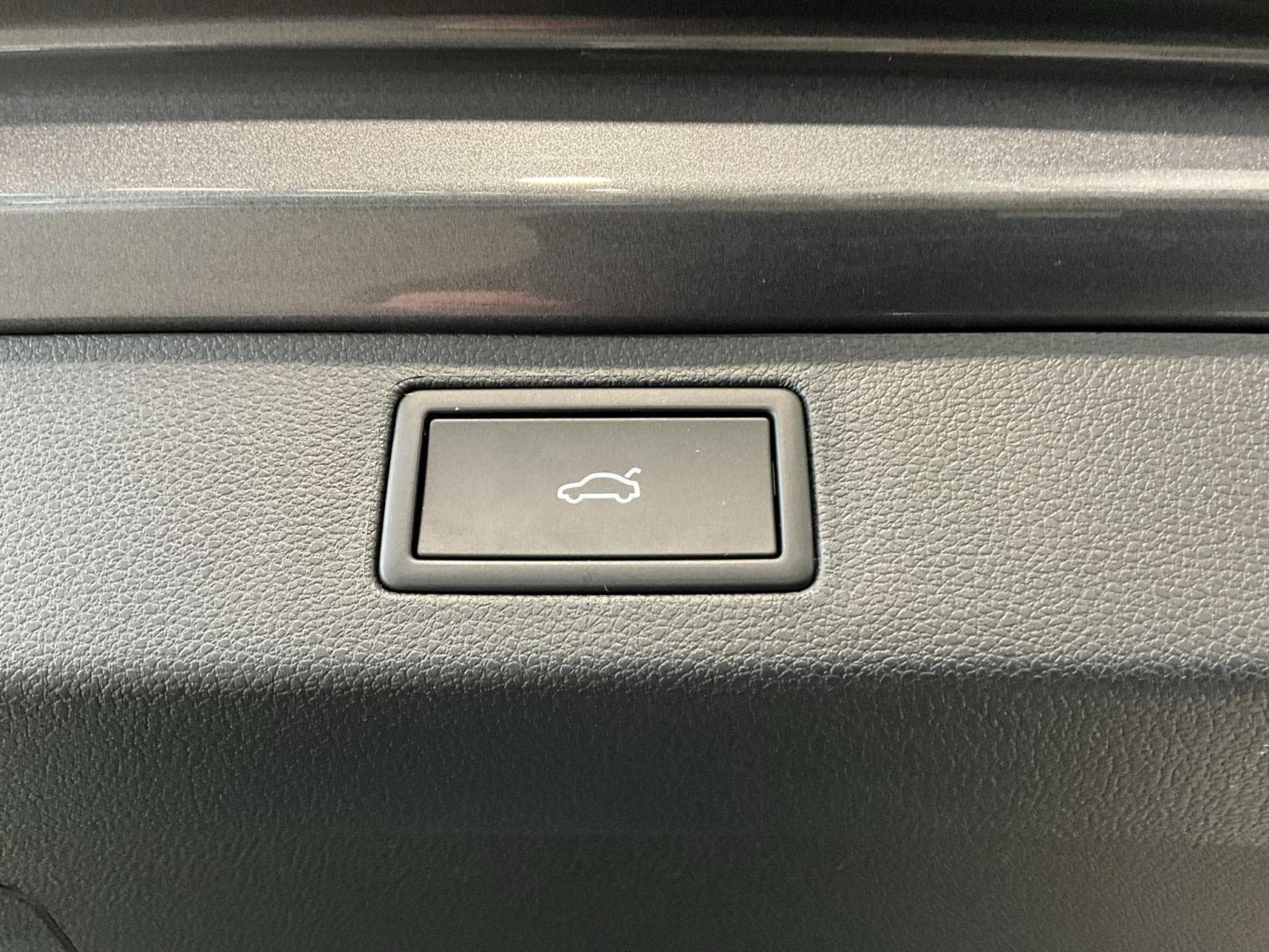 Skoda Kamiq Monte-Carlo+DSG+Pano+LED (2025) - Photo 19