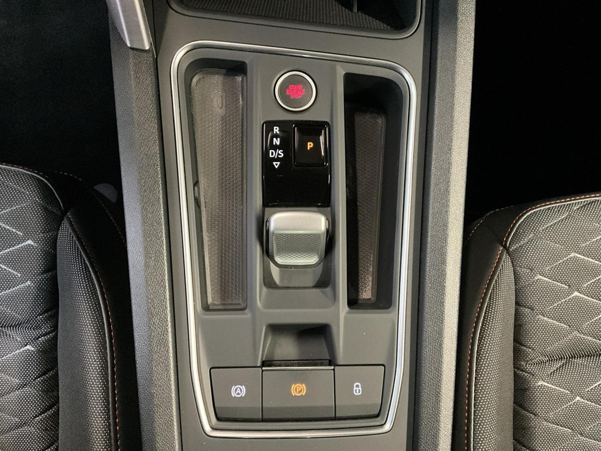 Seat Leon FR+DSG+Led+Navi+Kessy (2025) - Photo 14