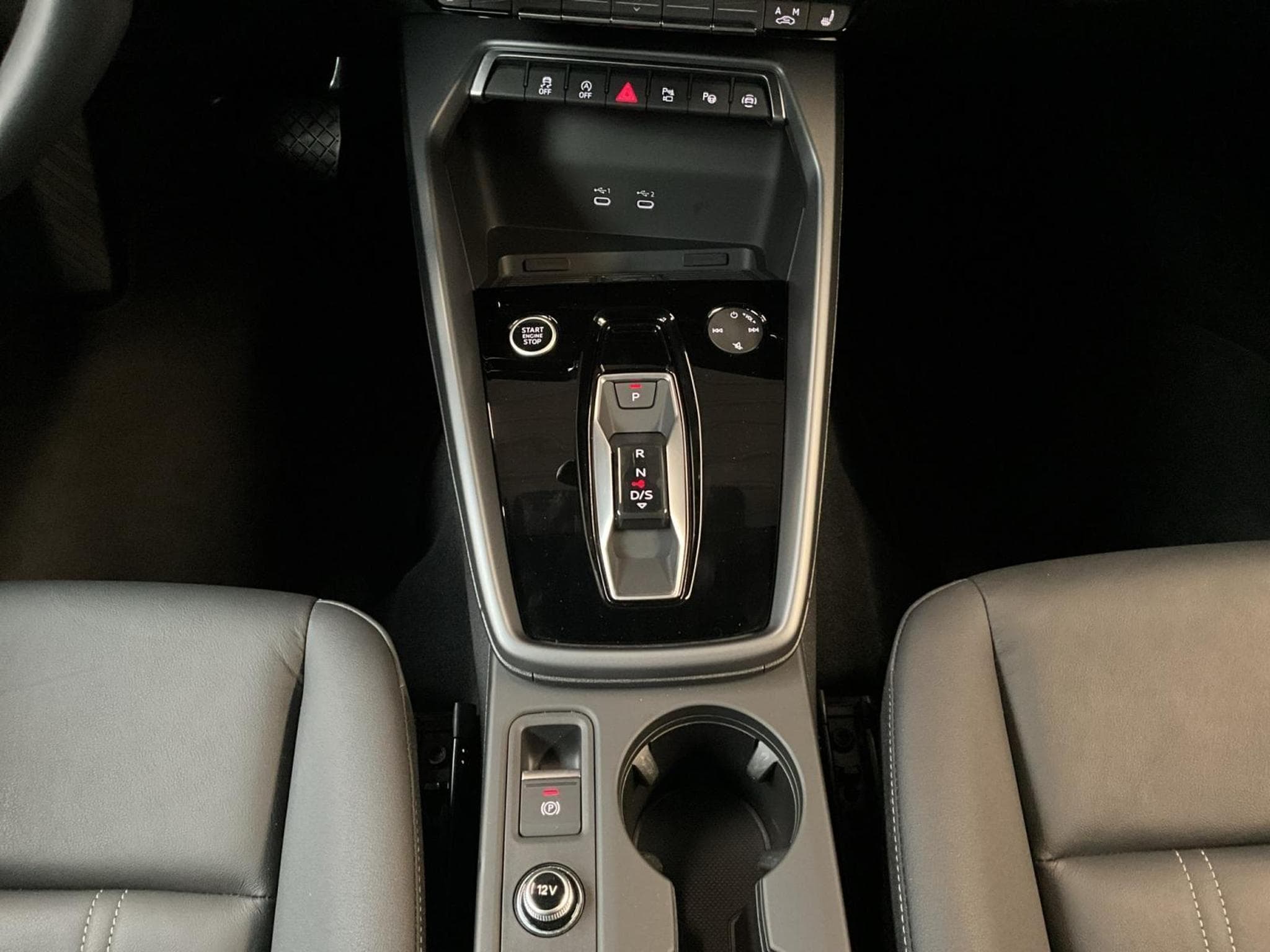 Audi A3 SB+S-Line+35TFSI+S-Tronic (2025) - Photo 12