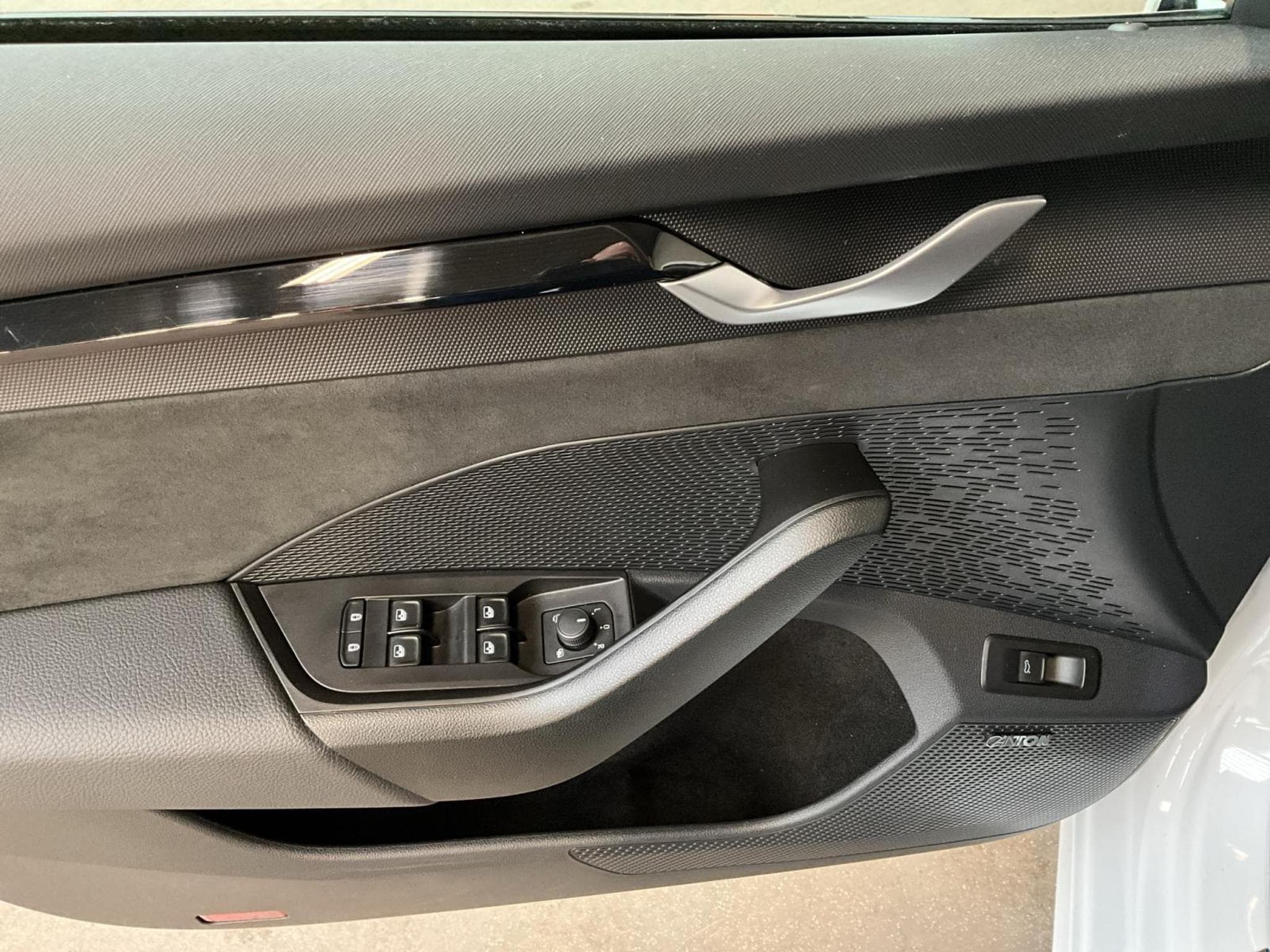 Skoda Octavia RS+DSG+Pano+SUEDIA+AHK (2025) - Photo 14