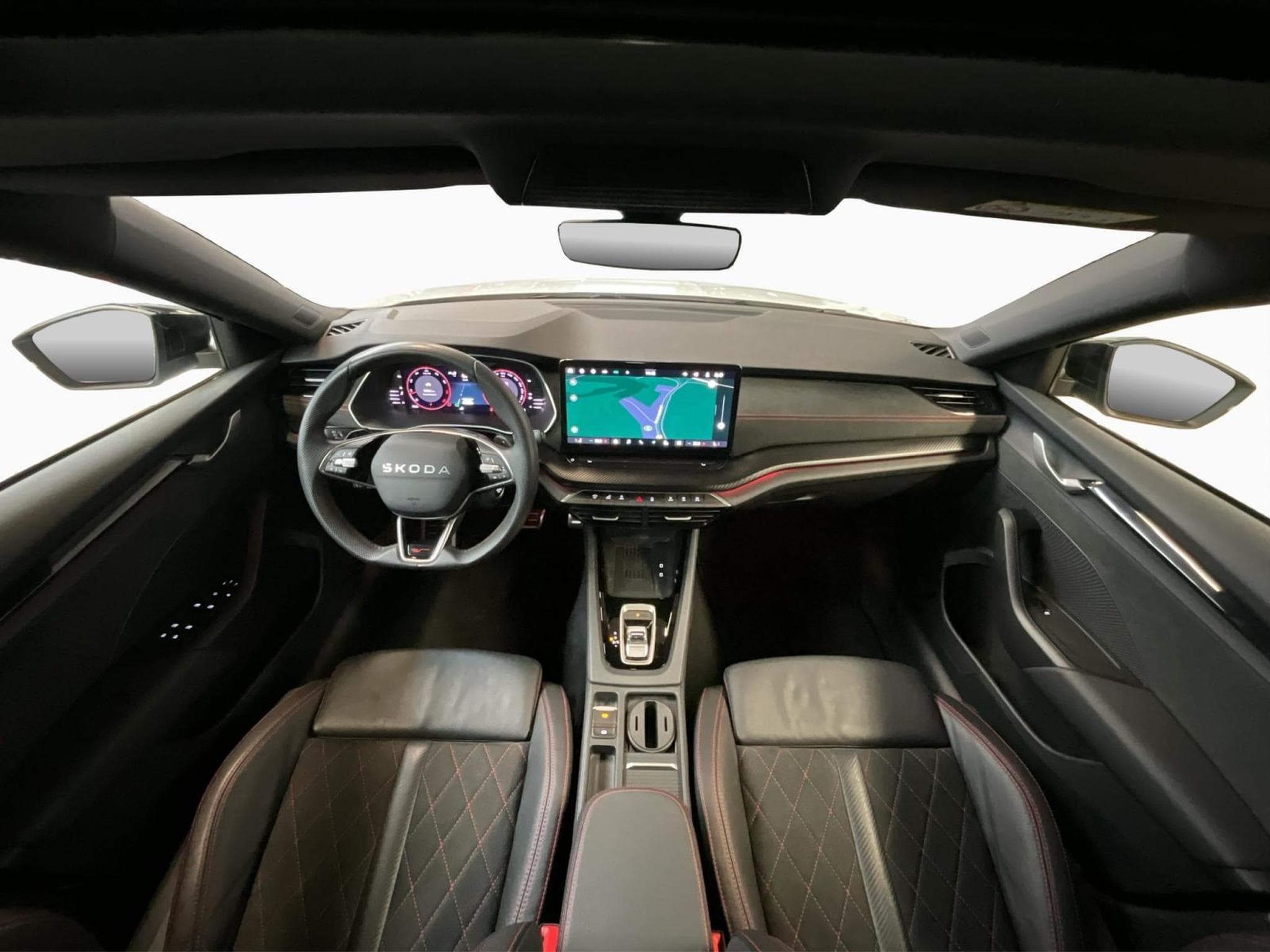 Skoda Octavia RS+DSG+Pano+SUEDIA+AHK (2025) - Photo 2