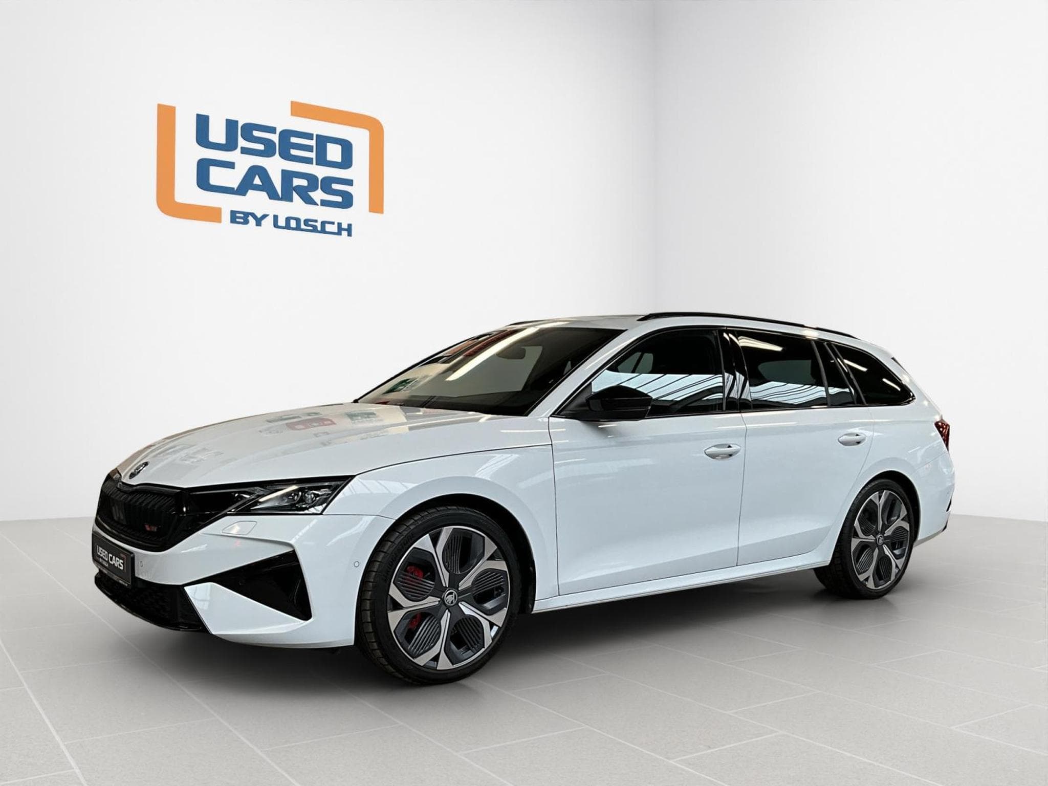 Skoda Octavia RS+DSG+Pano+SUEDIA+AHK (2025) - Photo 4