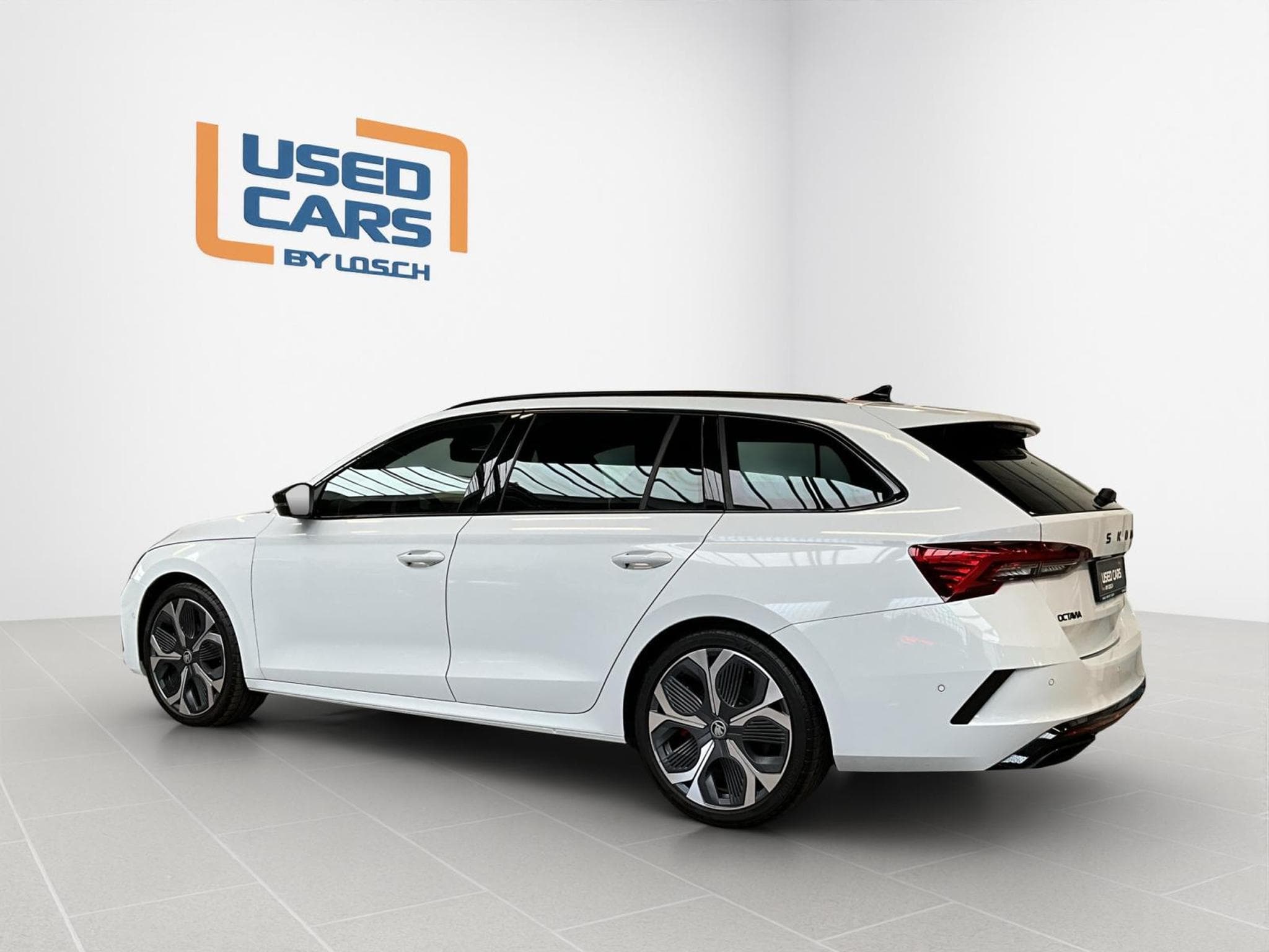 Skoda Octavia RS+DSG+Pano+SUEDIA+AHK (2025) - Photo 5