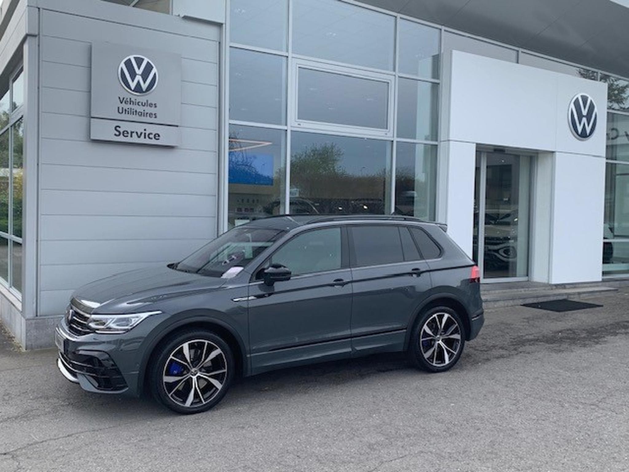 VW Tiguan R BLACK STYLE 2.0 TSI 320CV 4MOTION DSG7 (2022) - Photo 1
