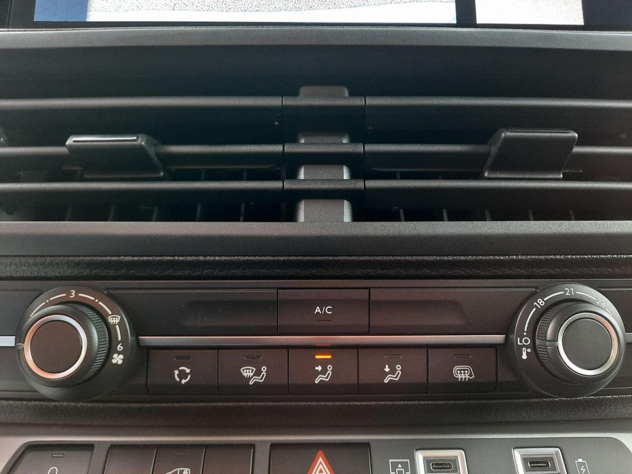 Citroën Jumpy 2.0 BlueHDI EAT8 150 Confort (2026) - Foto 17