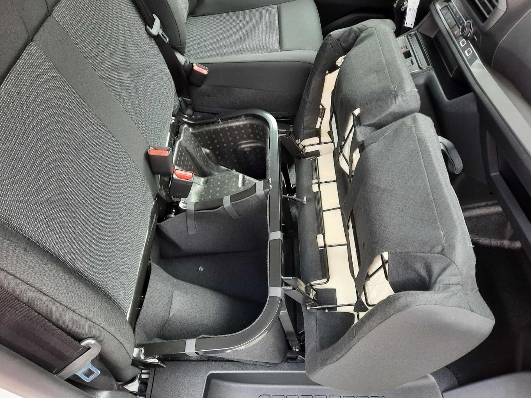 Citroën Jumpy 2.0 BlueHDI EAT8 150 Confort (2026) - Foto 23