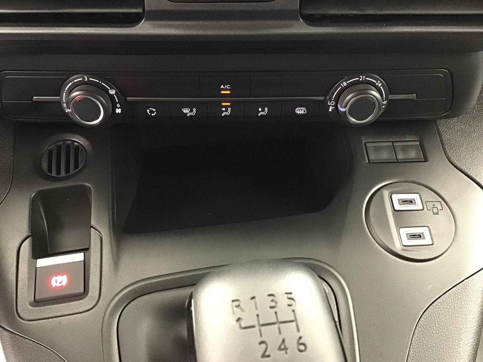 Citroën Berlingo 1.5 BlueHDI 100 (2025) - Foto 18