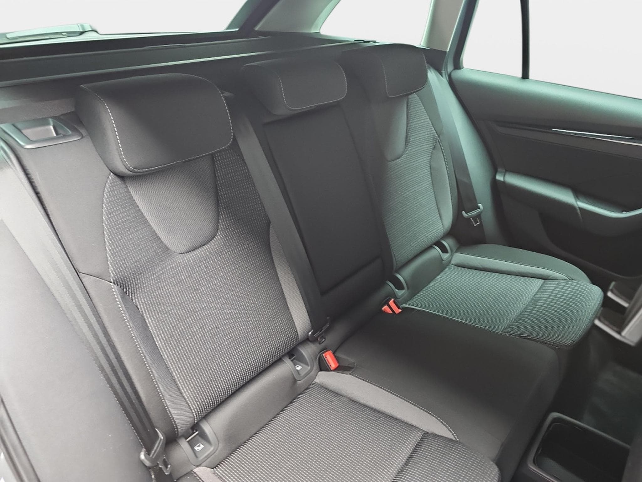 Skoda Octavia 1.5 TSi 150 DSG SELECTION (2025) - Foto 16