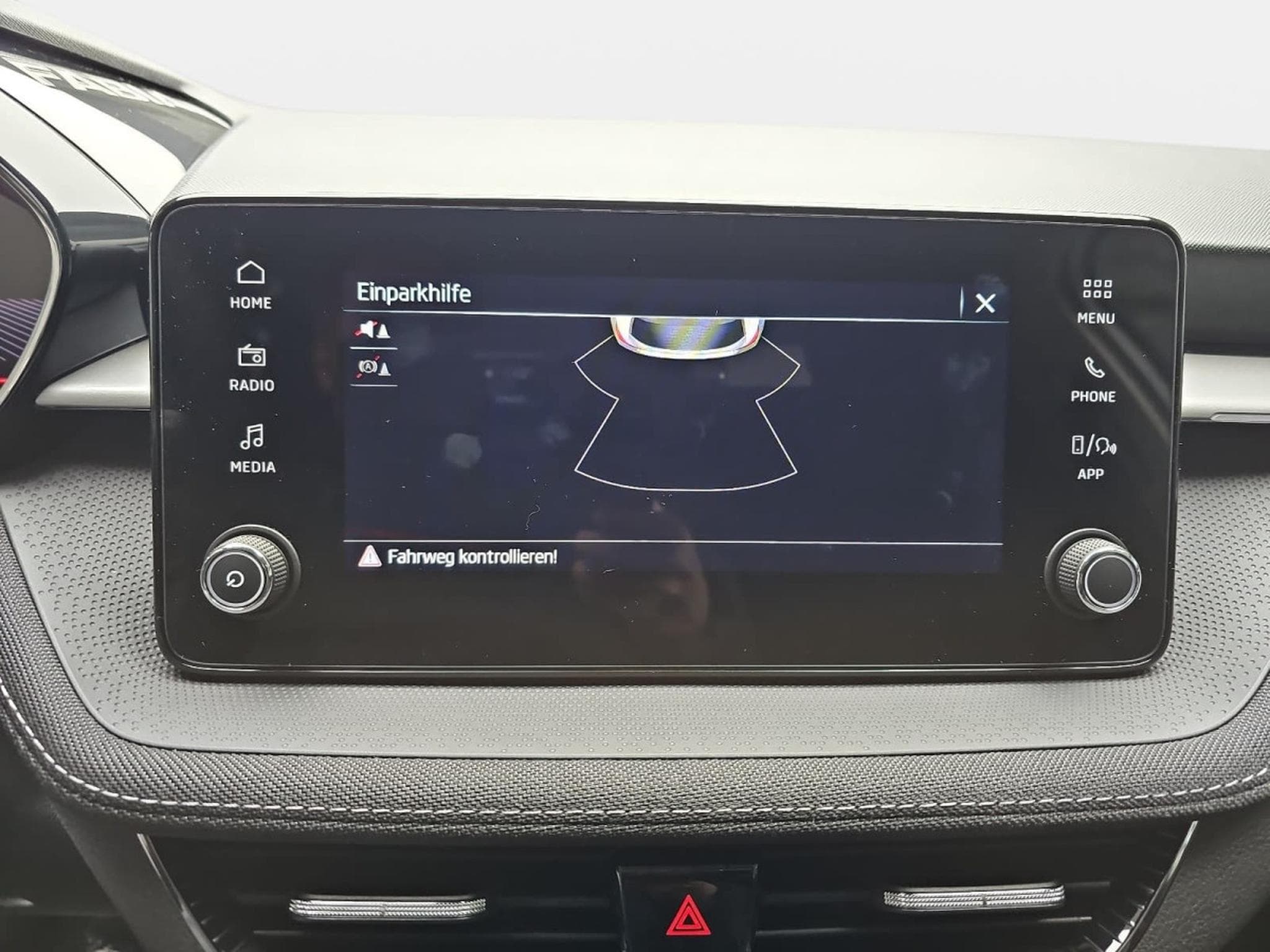 Skoda Fabia 1.0 TSi 115 DSG Selection (2026) - Foto 10