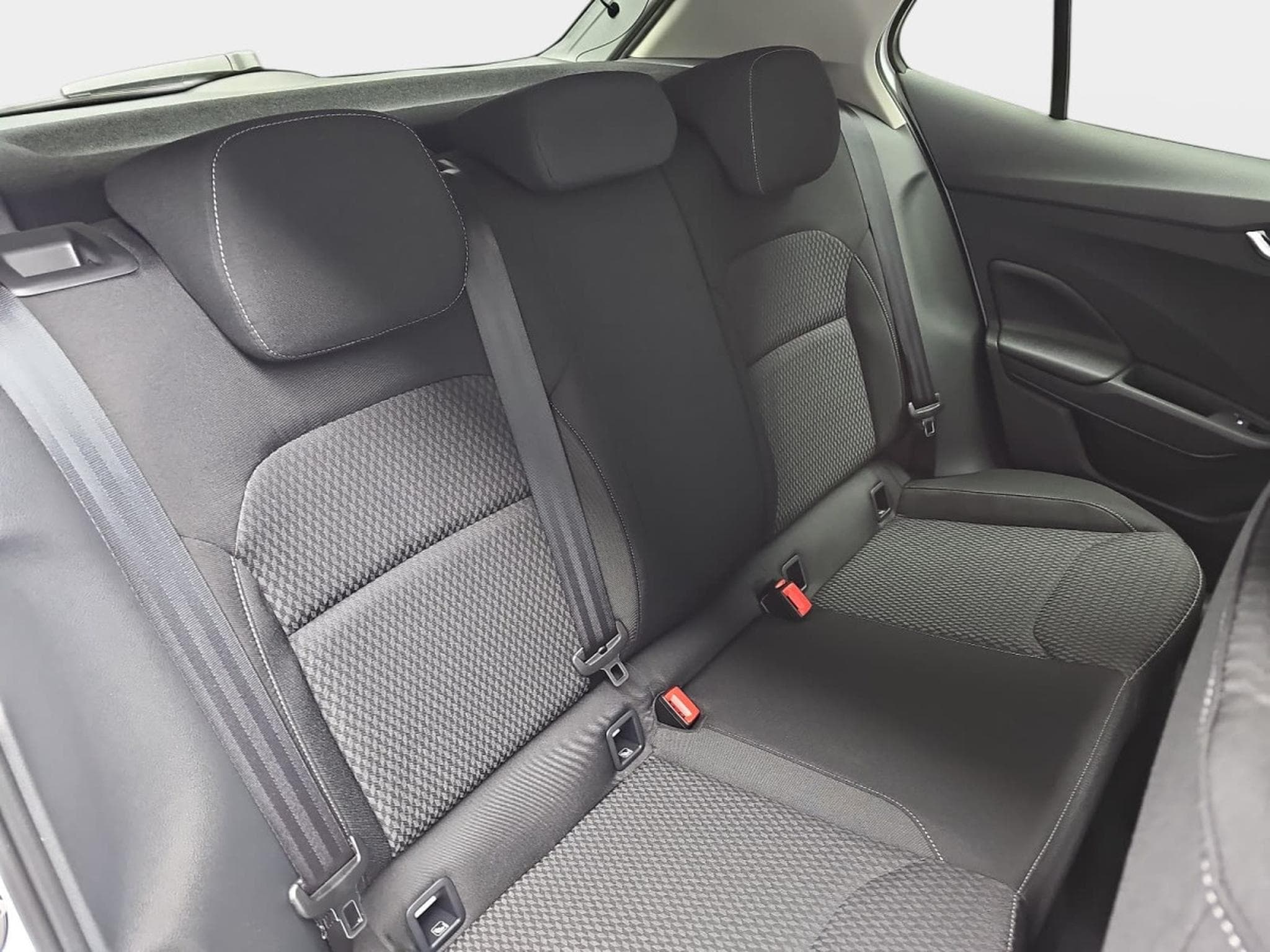 Skoda Fabia 1.0 TSi 115 DSG Selection (2026) - Foto 18