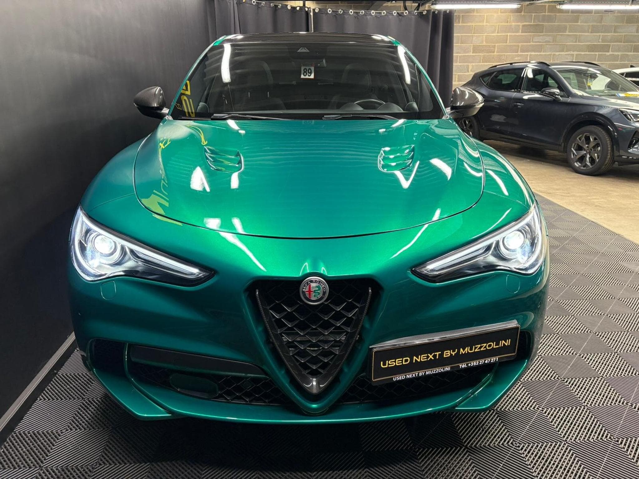 Alfa-Romeo Stelvio V6 Biturbo Quadrifoglio (2021) - Foto 2