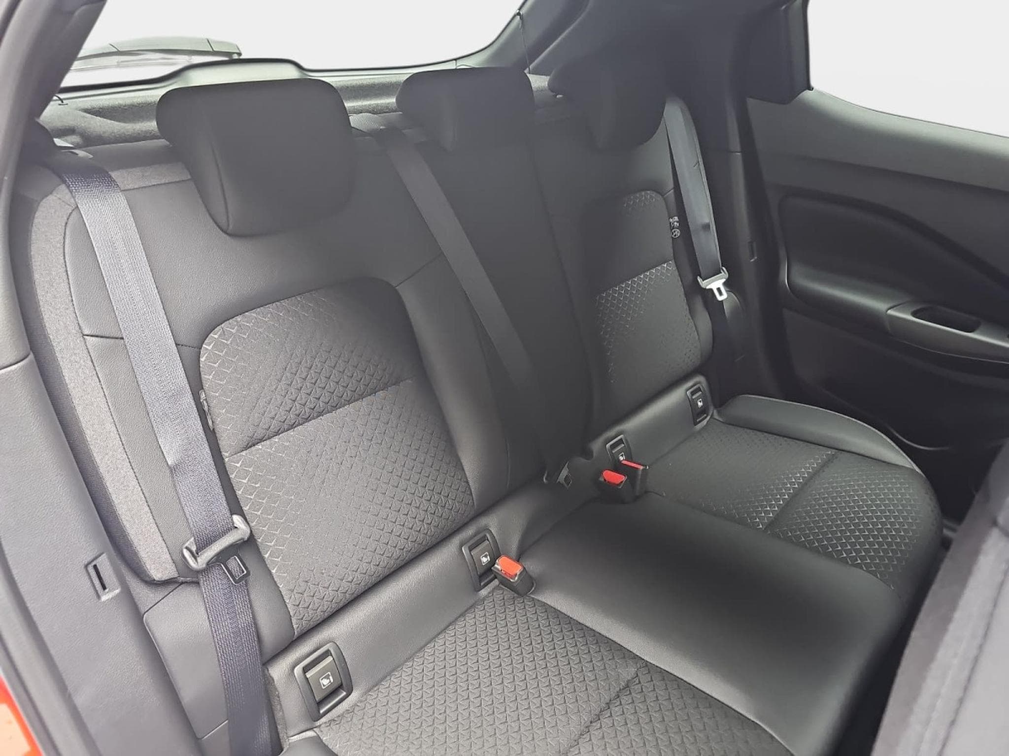 Nissan Juke 1.6 Hybrid 143 N-Connecta (2026) - Photo 16