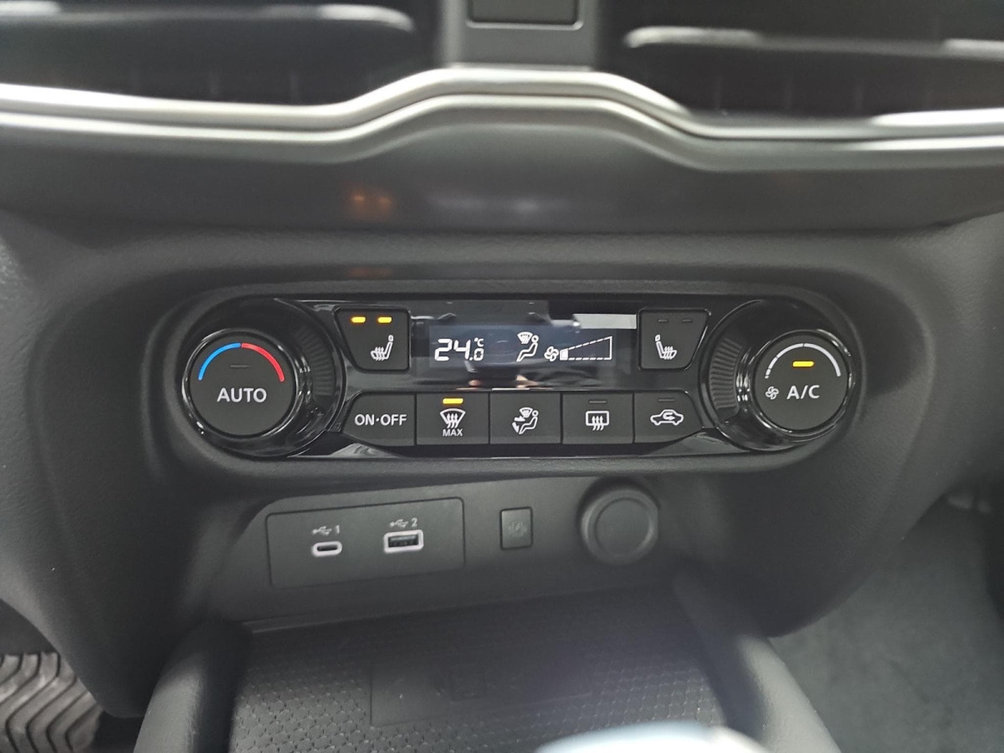 Nissan Juke 1.6 Hybrid 143 Auto N-Connecta (2026) - Photo 10